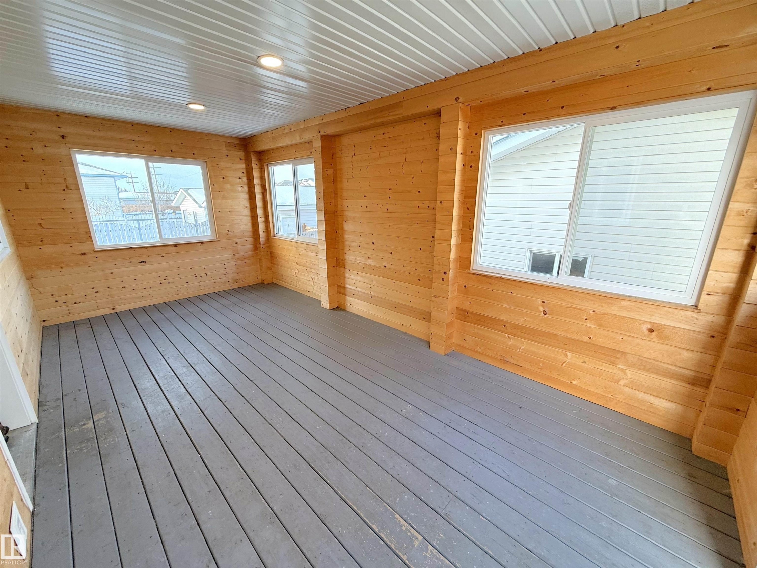 5002 52 Avenue, Calmar, AB - Photo Showing Other Room