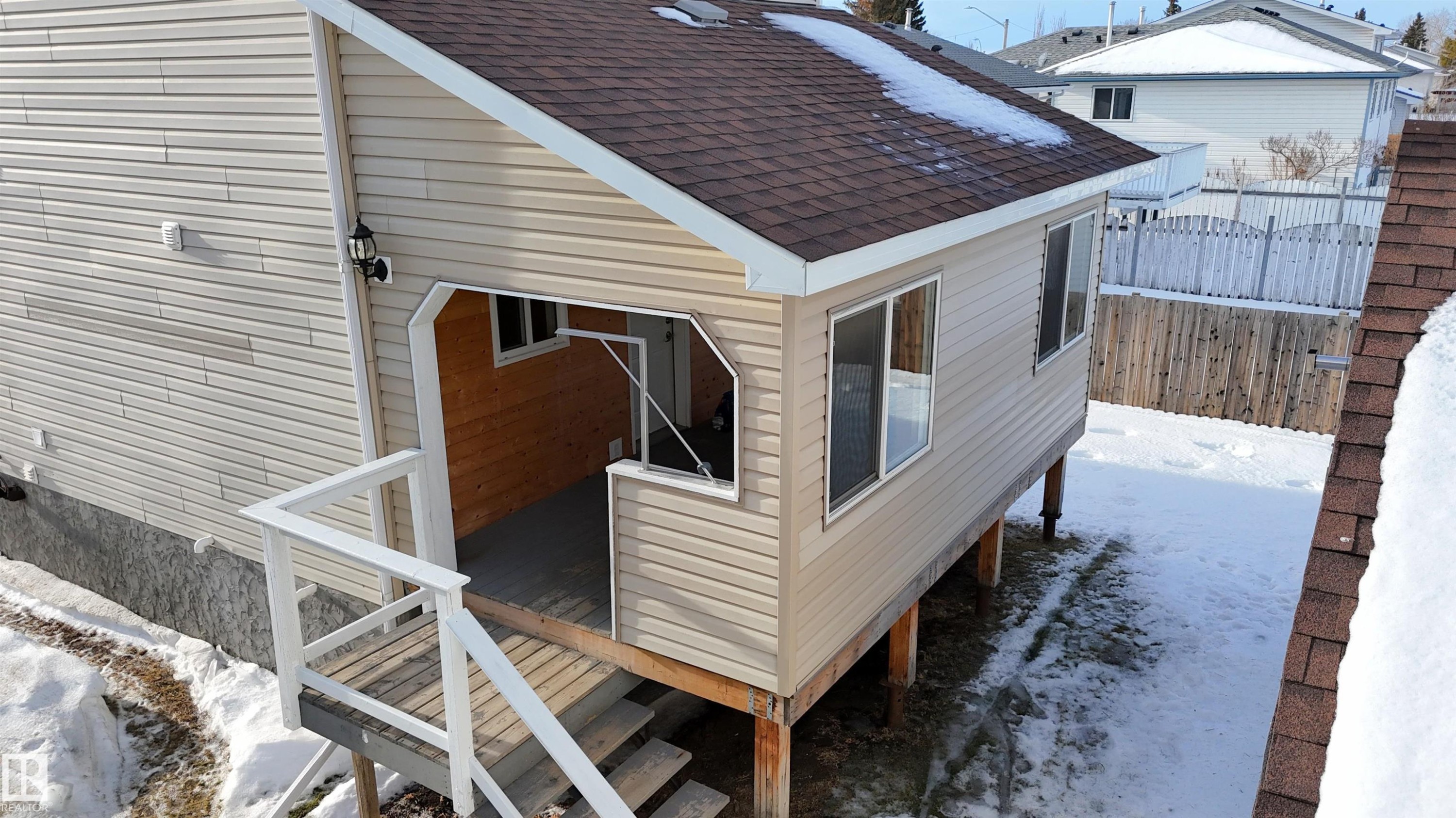 5002 52 Avenue, Calmar, AB - Outdoor With Exterior