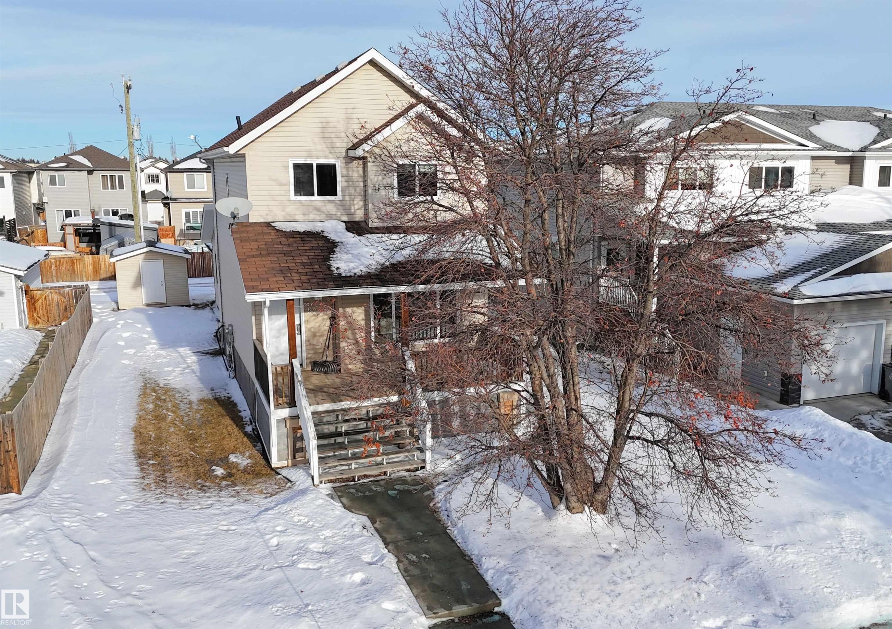 5002 52 Avenue, Calmar, AB - Outdoor