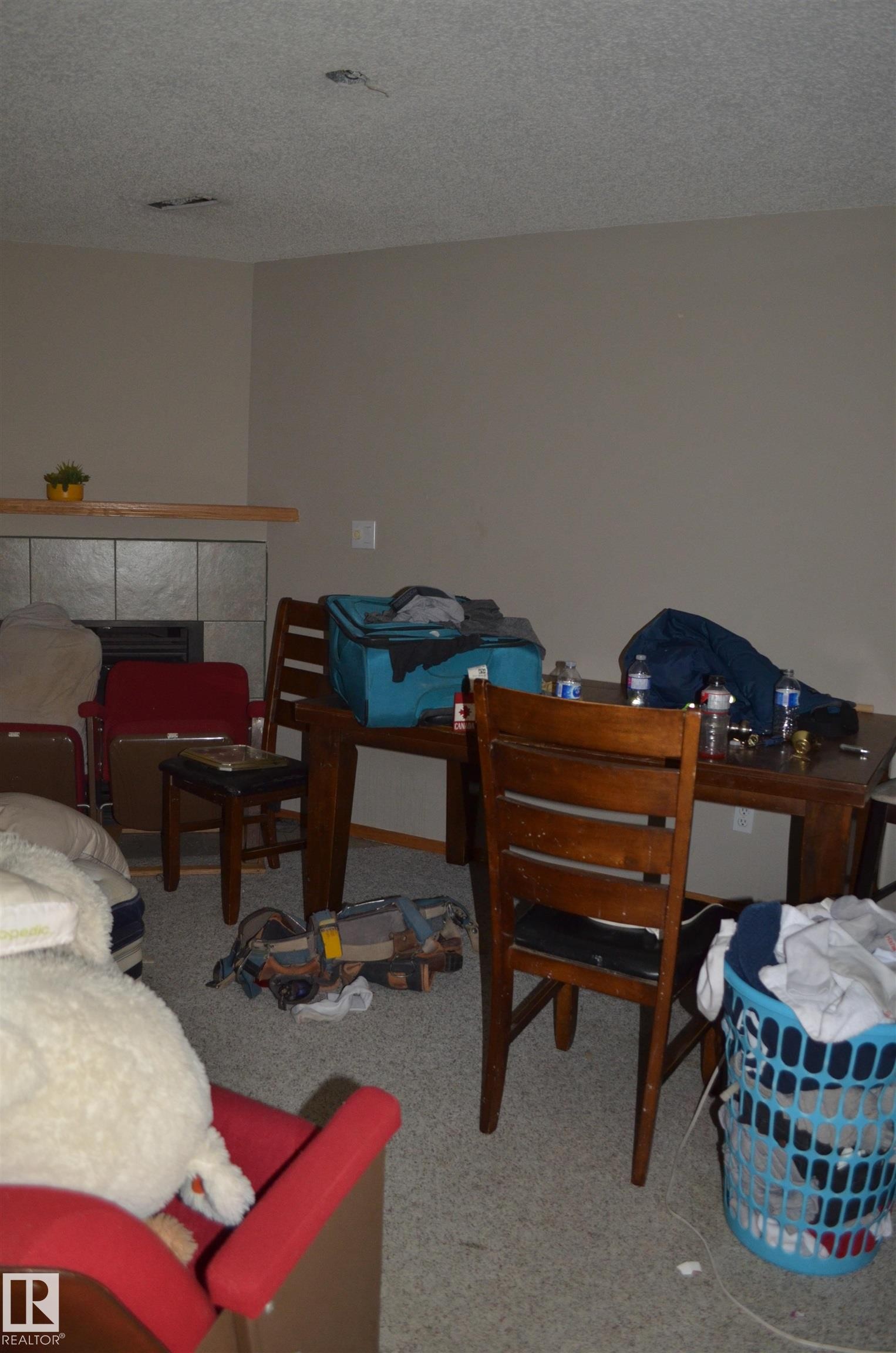 11511 9 Avenue, Edmonton, AB - Indoor