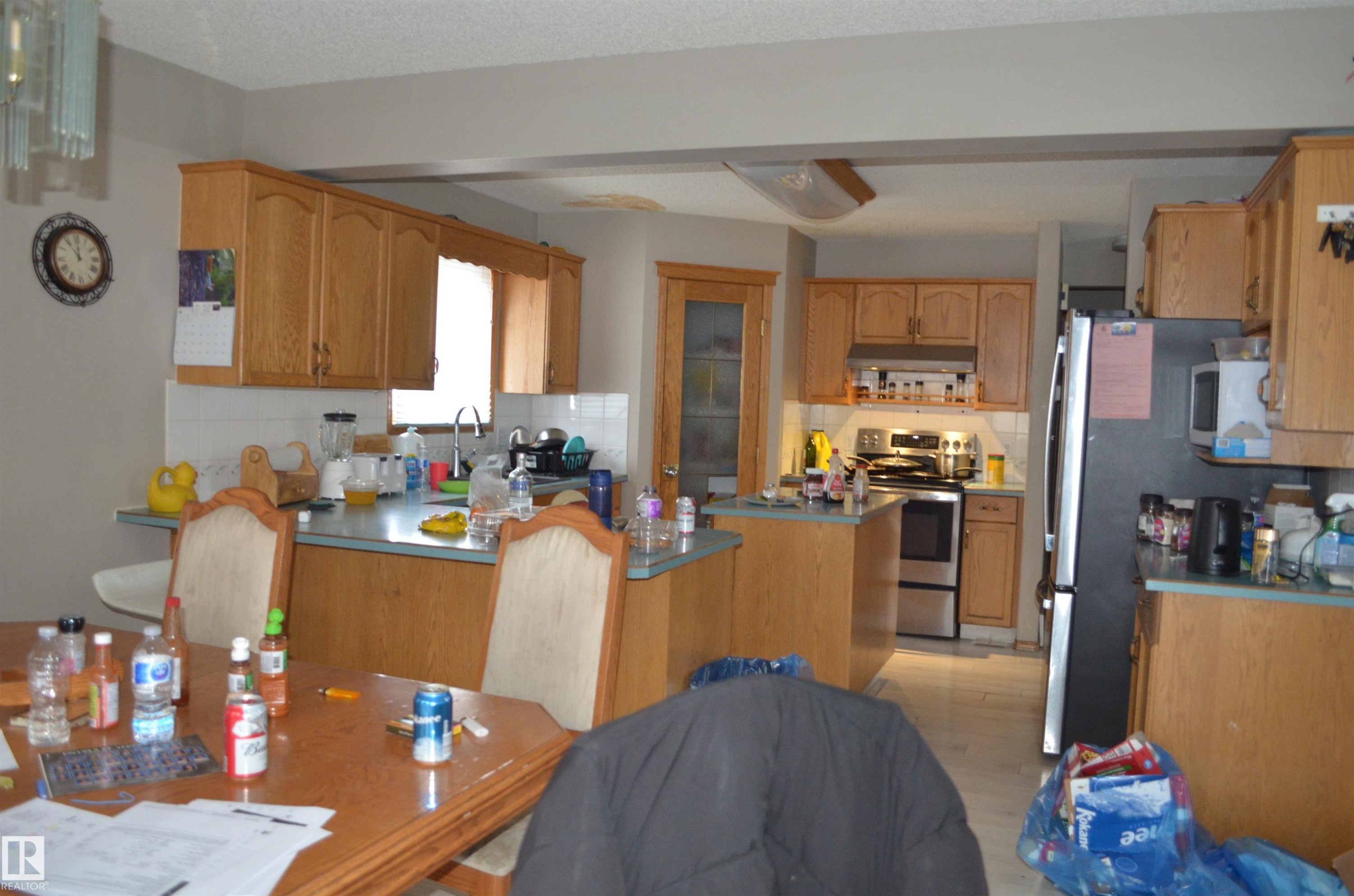 11511 9 Avenue, Edmonton, AB - Indoor Photo Showing Kitchen