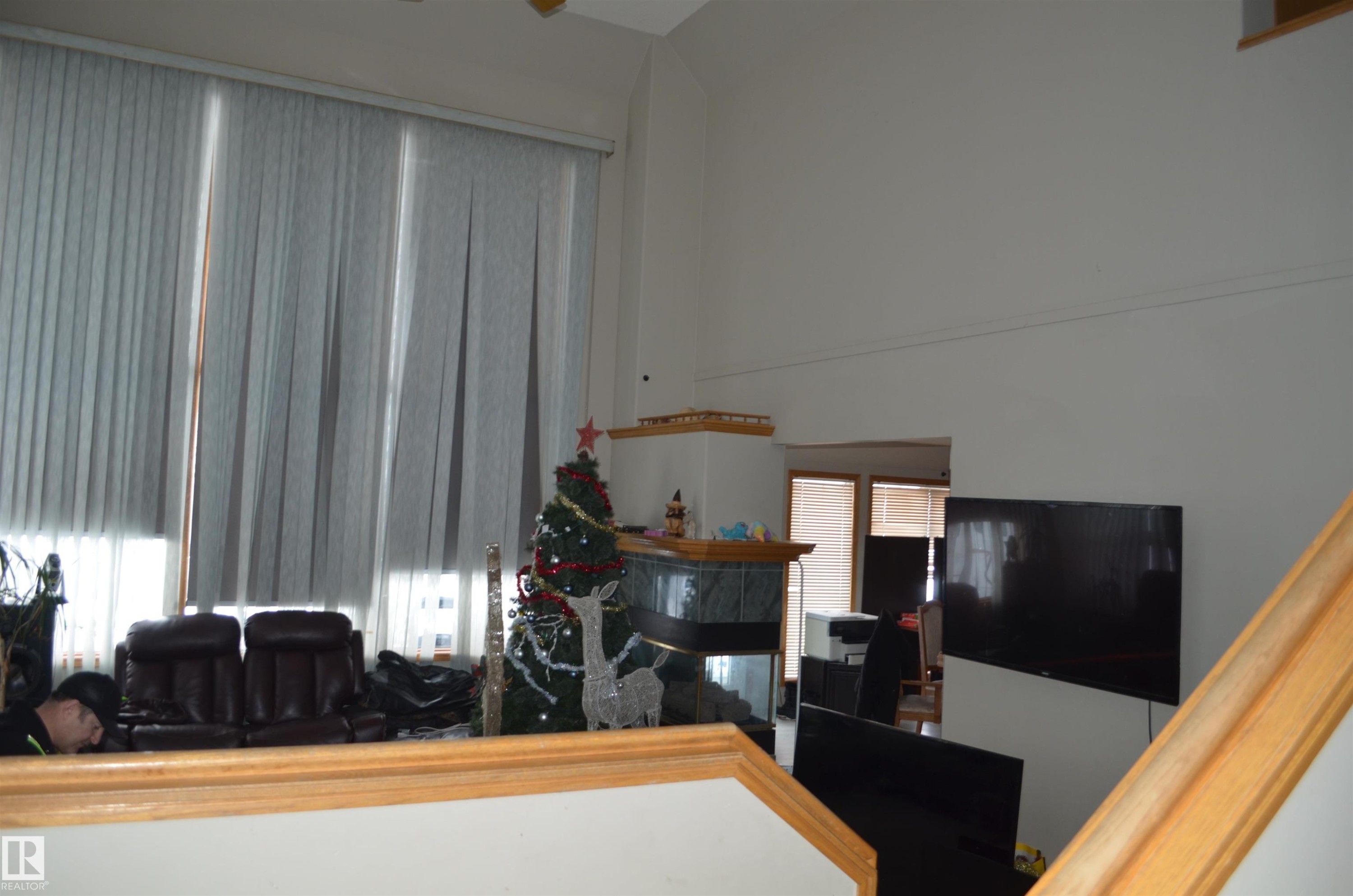 11511 9 Avenue, Edmonton, AB - Indoor Photo Showing Other Room