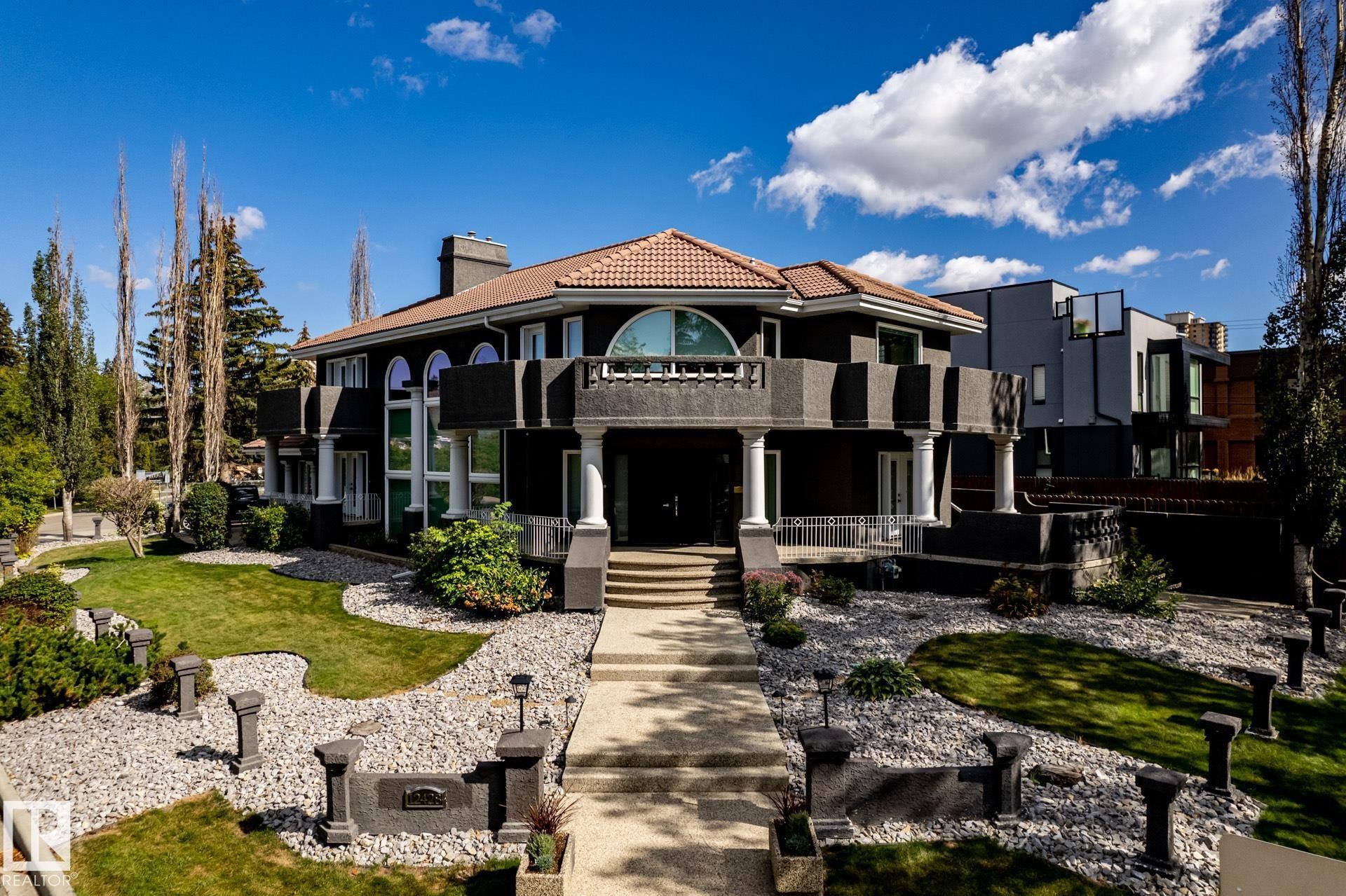 12428 103 Avenue Nw, Edmonton, AB - Outdoor