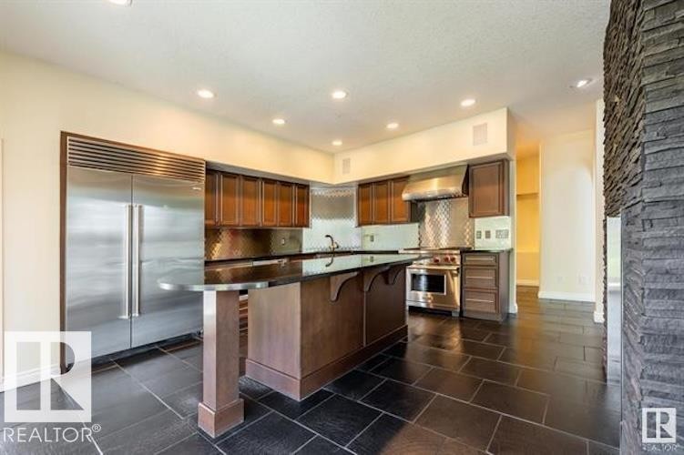 12428 103 Avenue Nw, Edmonton, AB - Indoor Photo Showing Kitchen