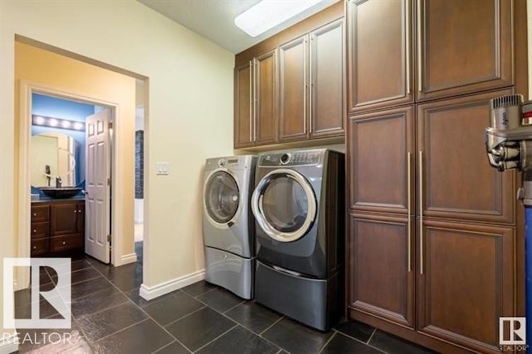 12428 103 Avenue Nw, Edmonton, AB - Indoor Photo Showing Laundry Room