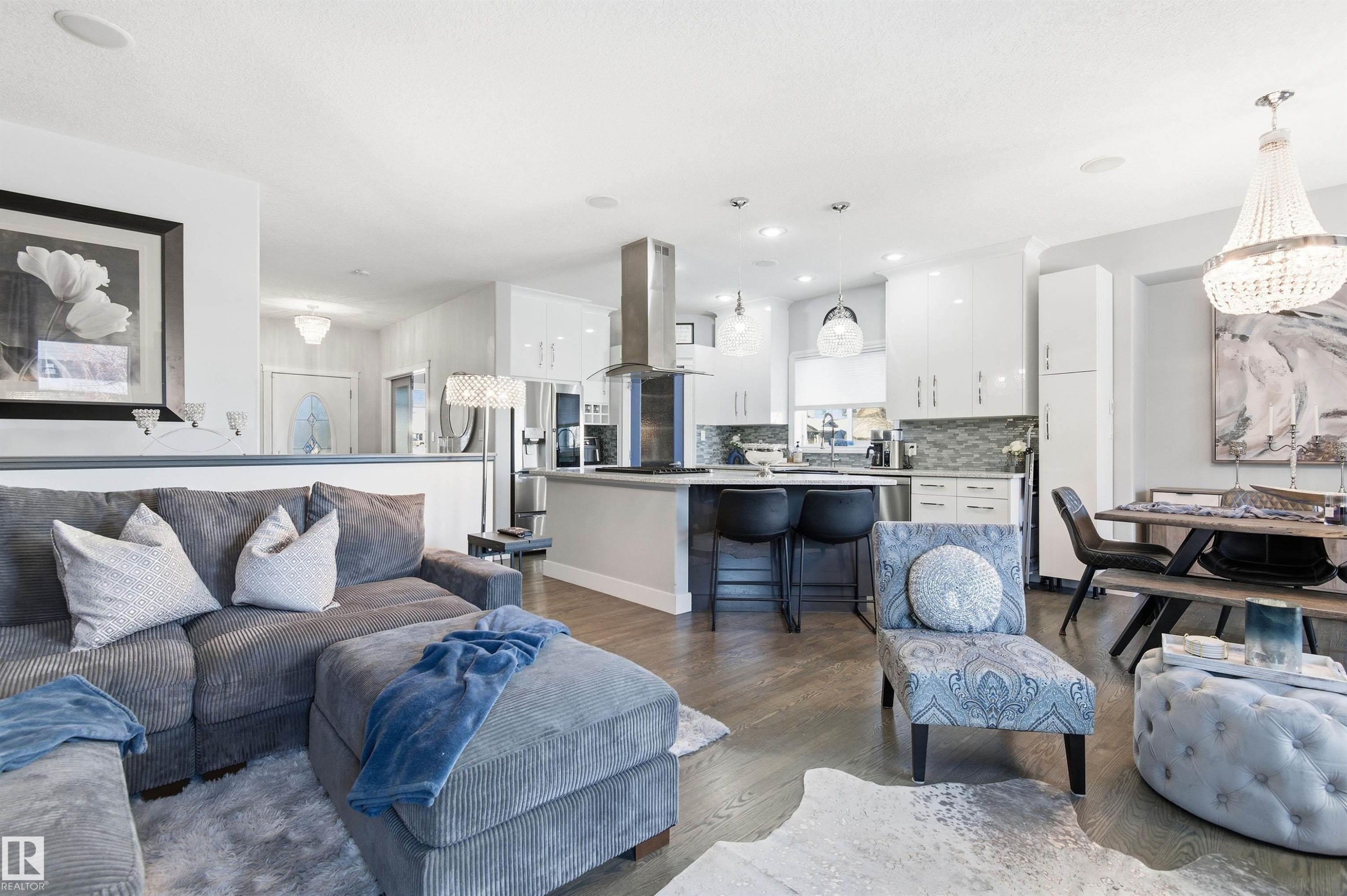 46 Longview Crescent, Spruce Grove, AB - Indoor Photo Showing Living Room