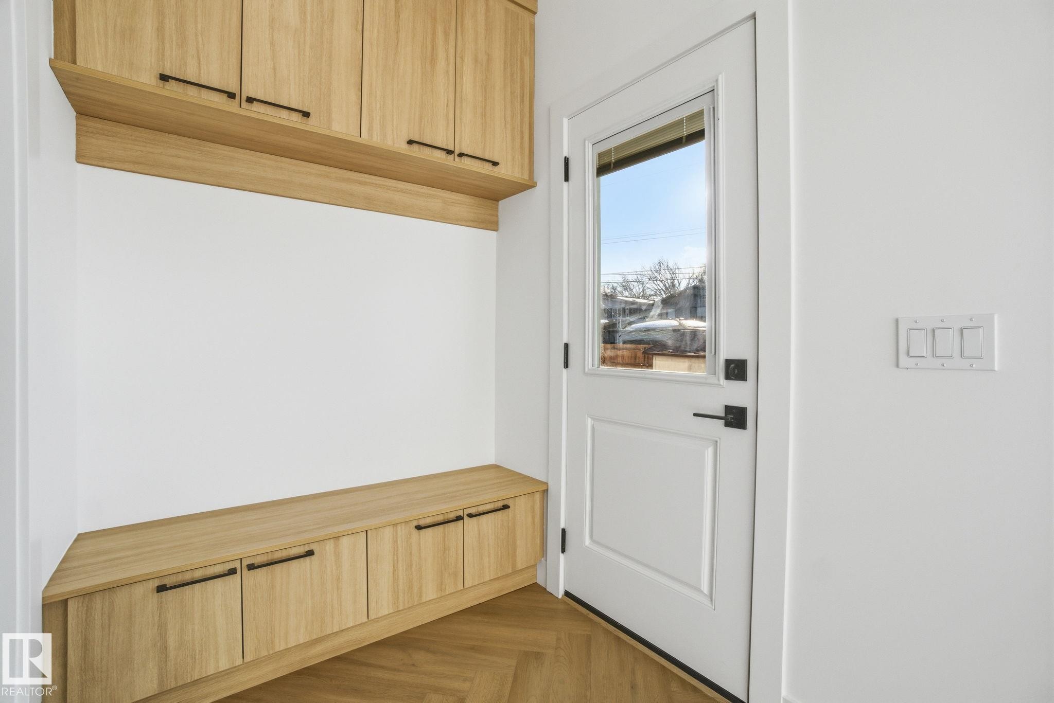 10124 82 Street, Edmonton, AB - Indoor Photo Showing Other Room