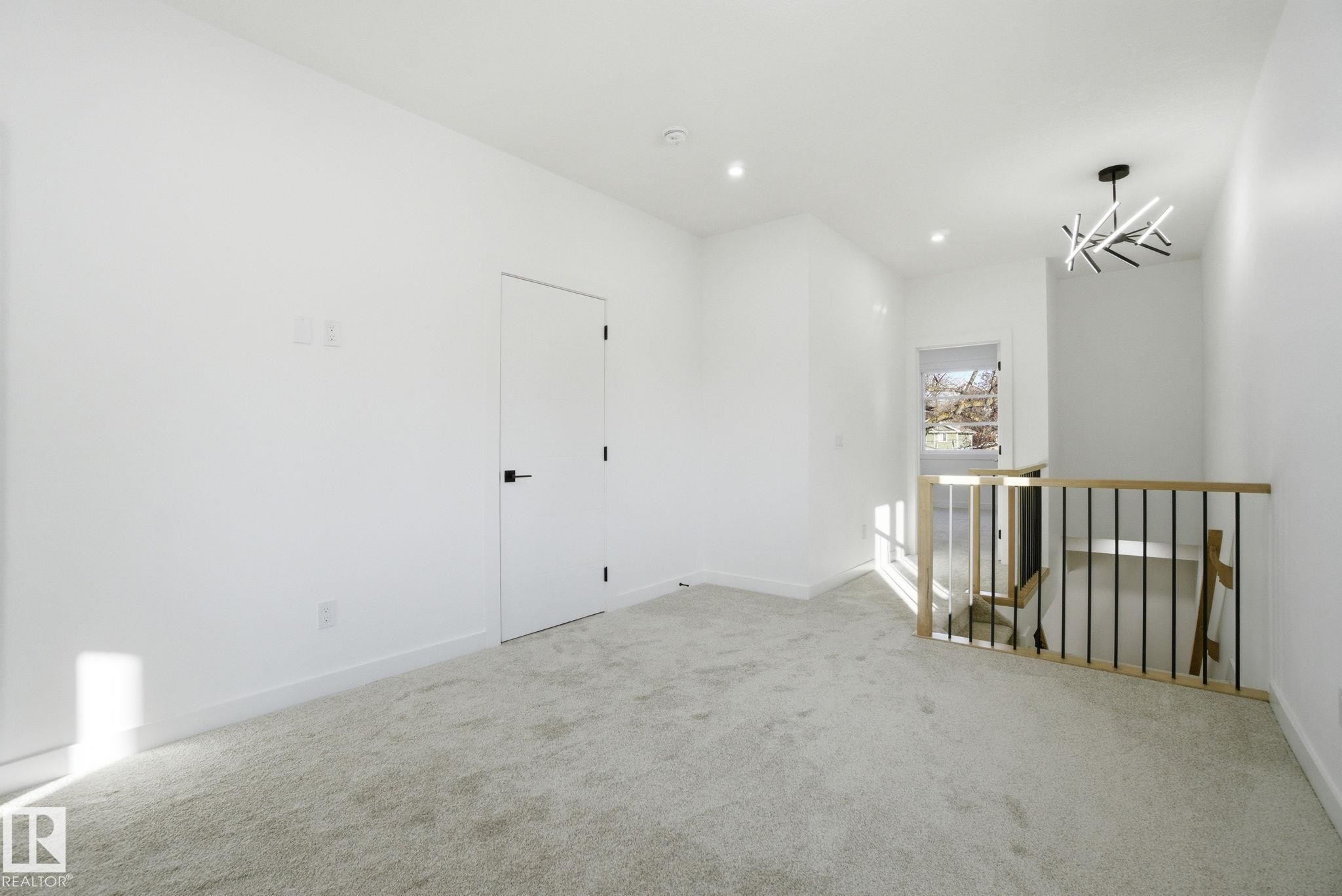 10124 82 Street, Edmonton, AB - Indoor Photo Showing Other Room