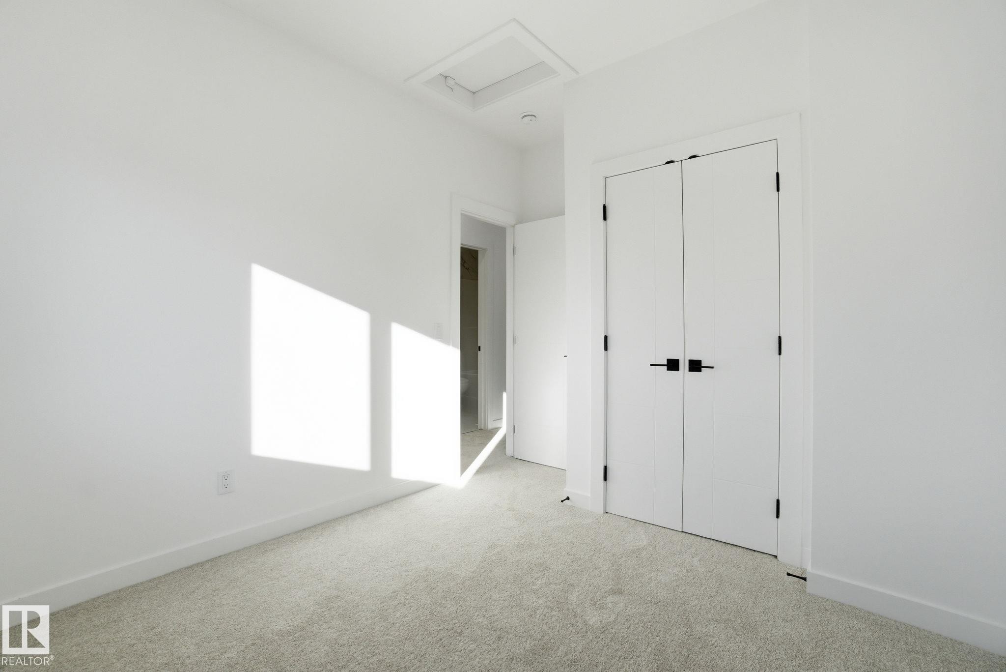 10124 82 Street, Edmonton, AB - Indoor Photo Showing Other Room