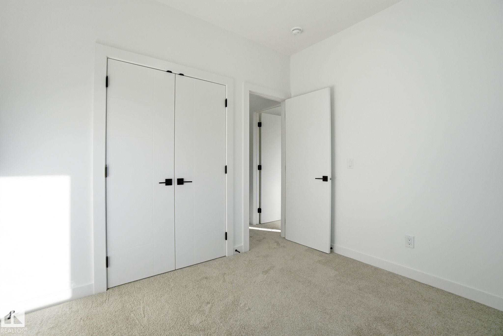 10124 82 Street, Edmonton, AB - Indoor Photo Showing Other Room