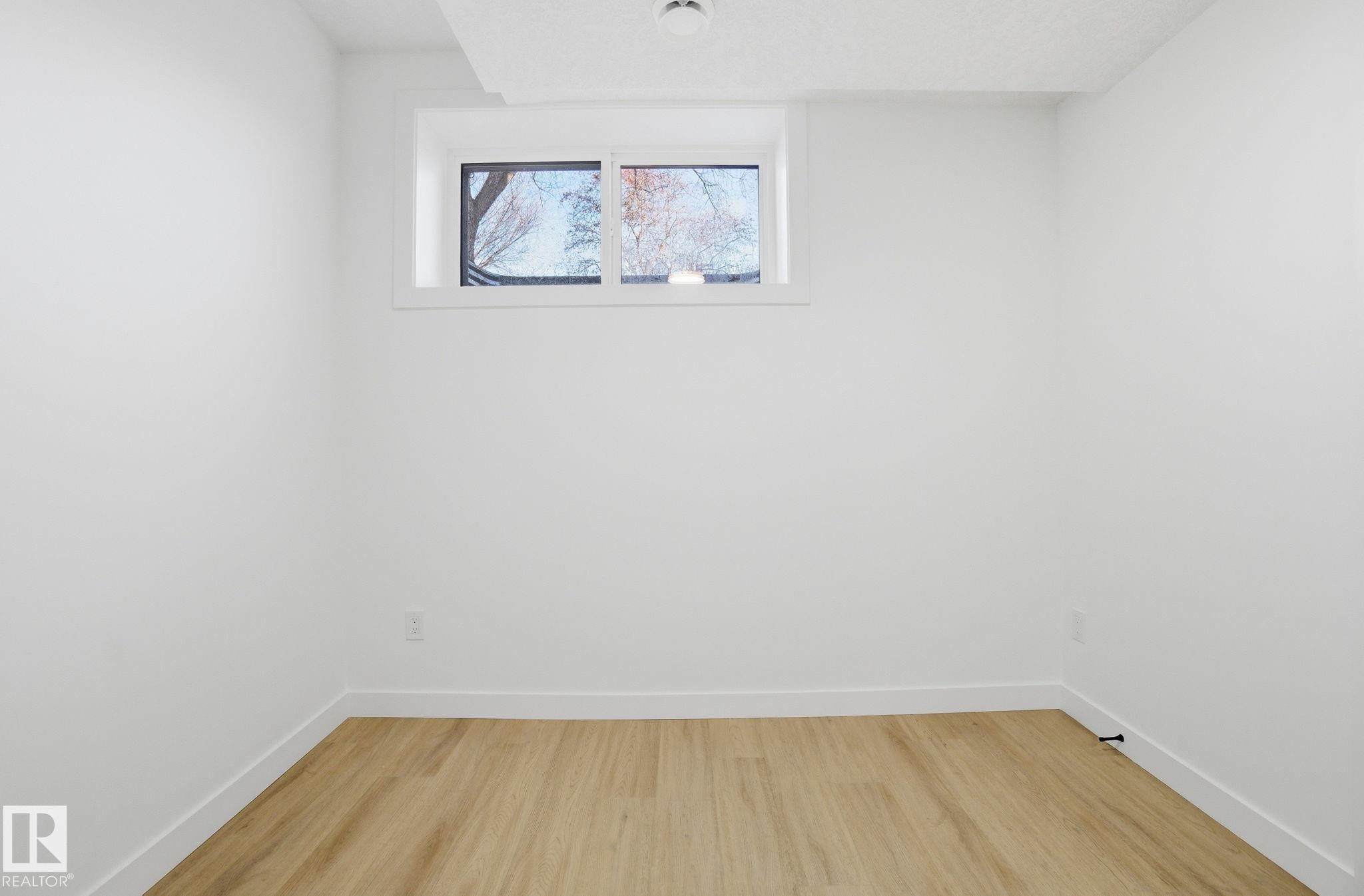 10124 82 Street, Edmonton, AB - Indoor Photo Showing Other Room