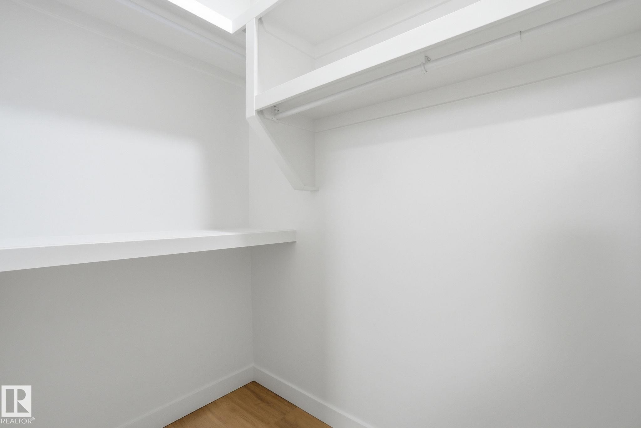 10124 82 Street, Edmonton, AB - Indoor Photo Showing Other Room