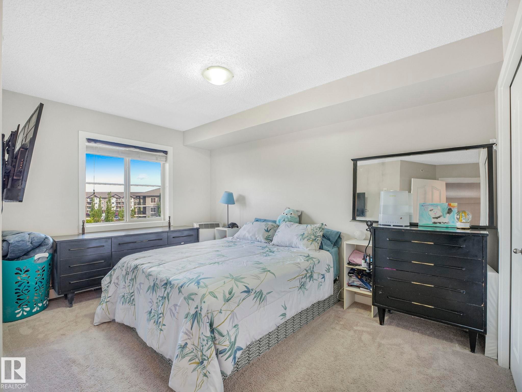 404 270 Mcconachie Drive, Edmonton, AB - Indoor Photo Showing Bedroom