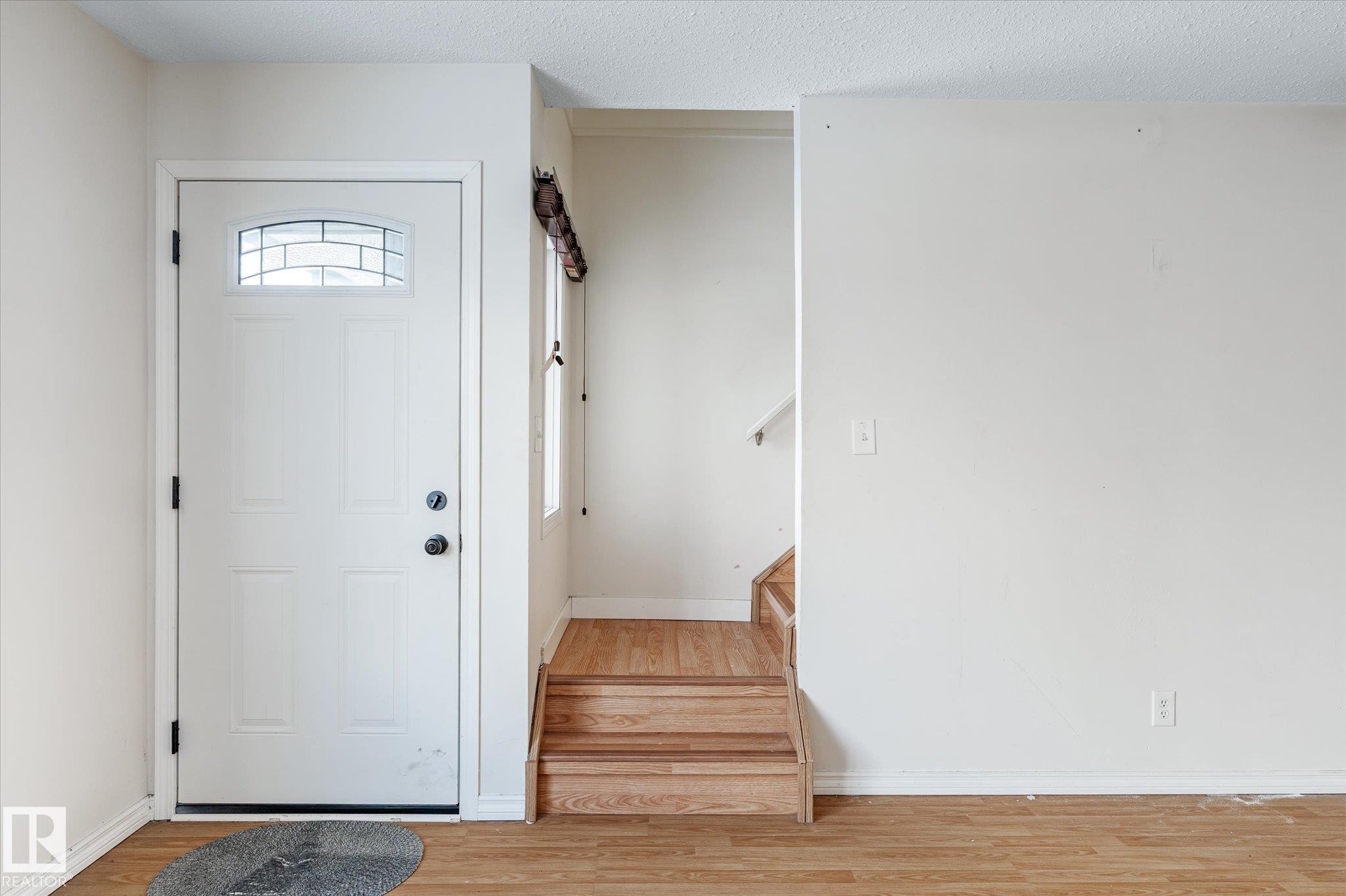 11443 22 Avenue, Edmonton, AB - Indoor Photo Showing Other Room