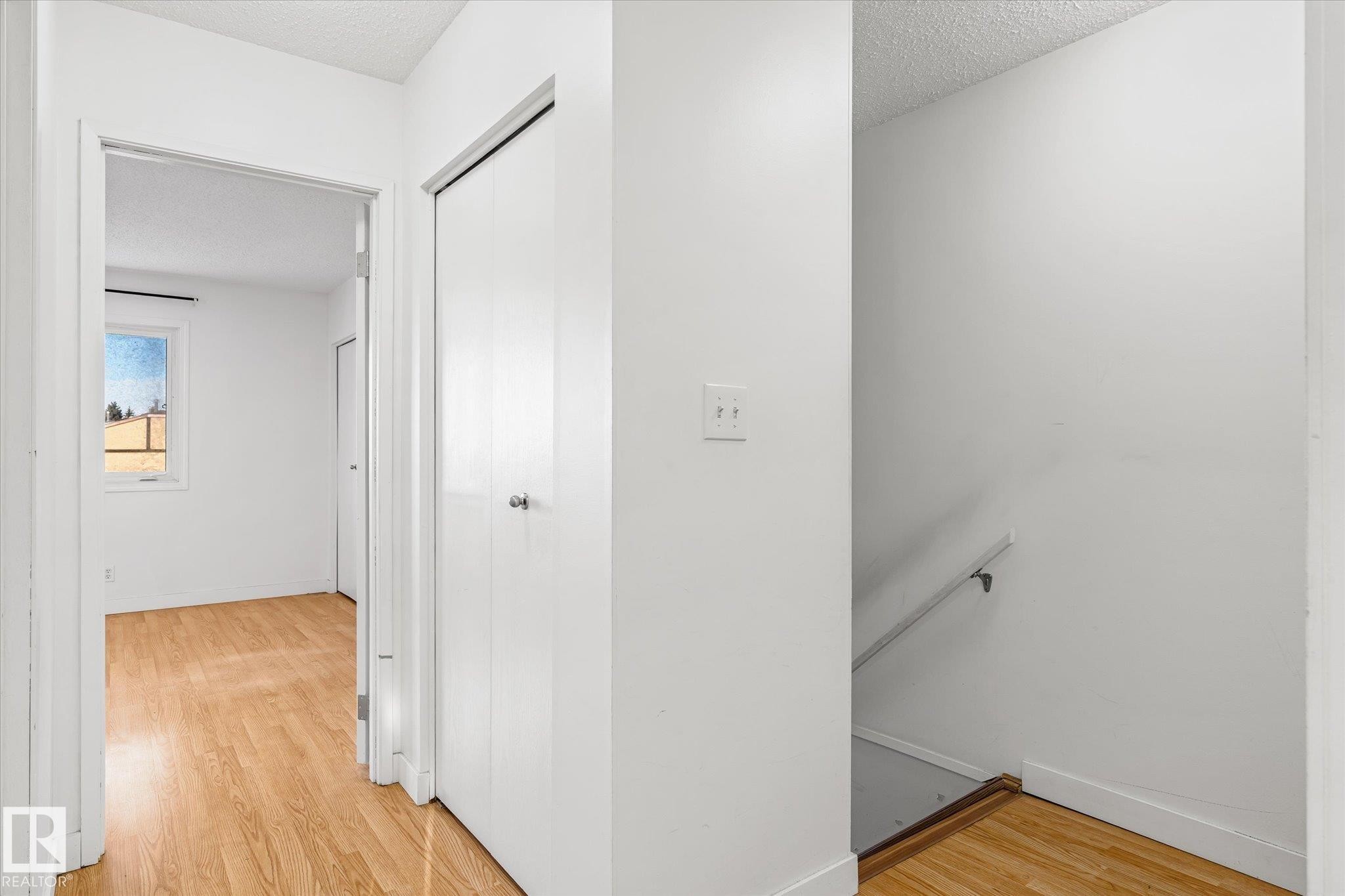 11443 22 Avenue, Edmonton, AB - Indoor Photo Showing Other Room