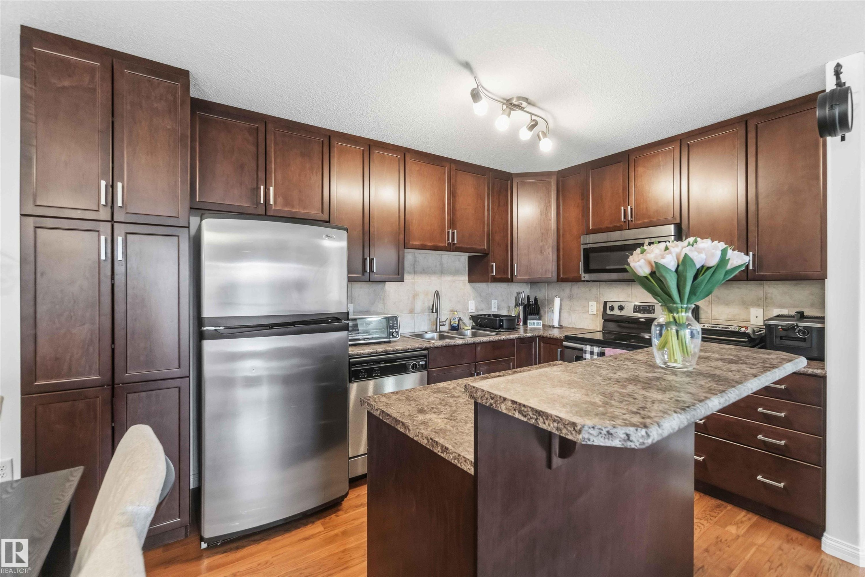 414 1204 156 Street, Edmonton, AB - Indoor Photo Showing Kitchen