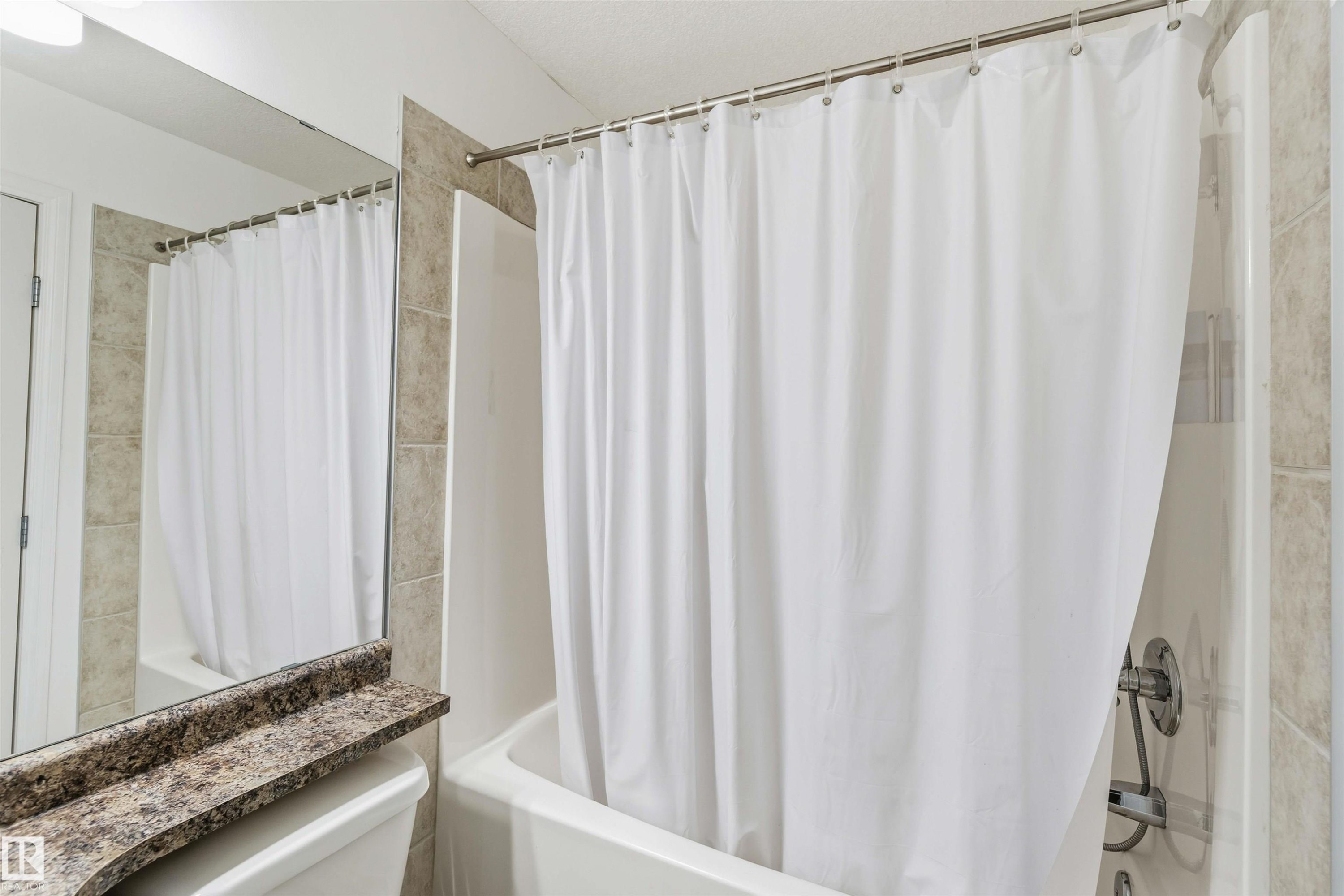 414 1204 156 Street, Edmonton, AB - Indoor Photo Showing Bathroom