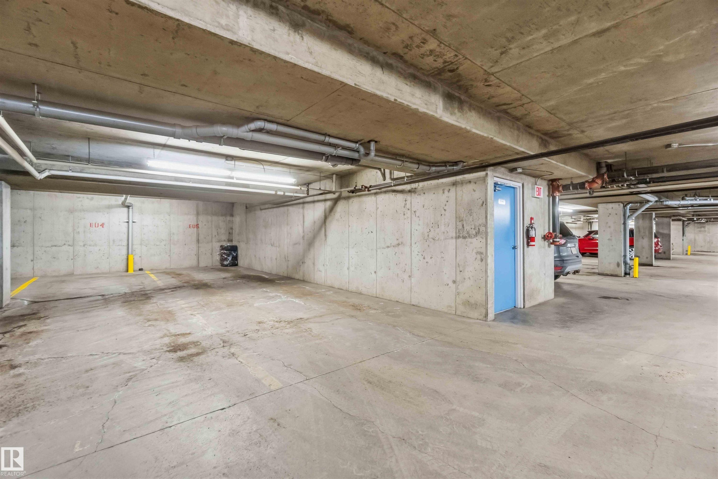 414 1204 156 Street, Edmonton, AB - Indoor Photo Showing Garage