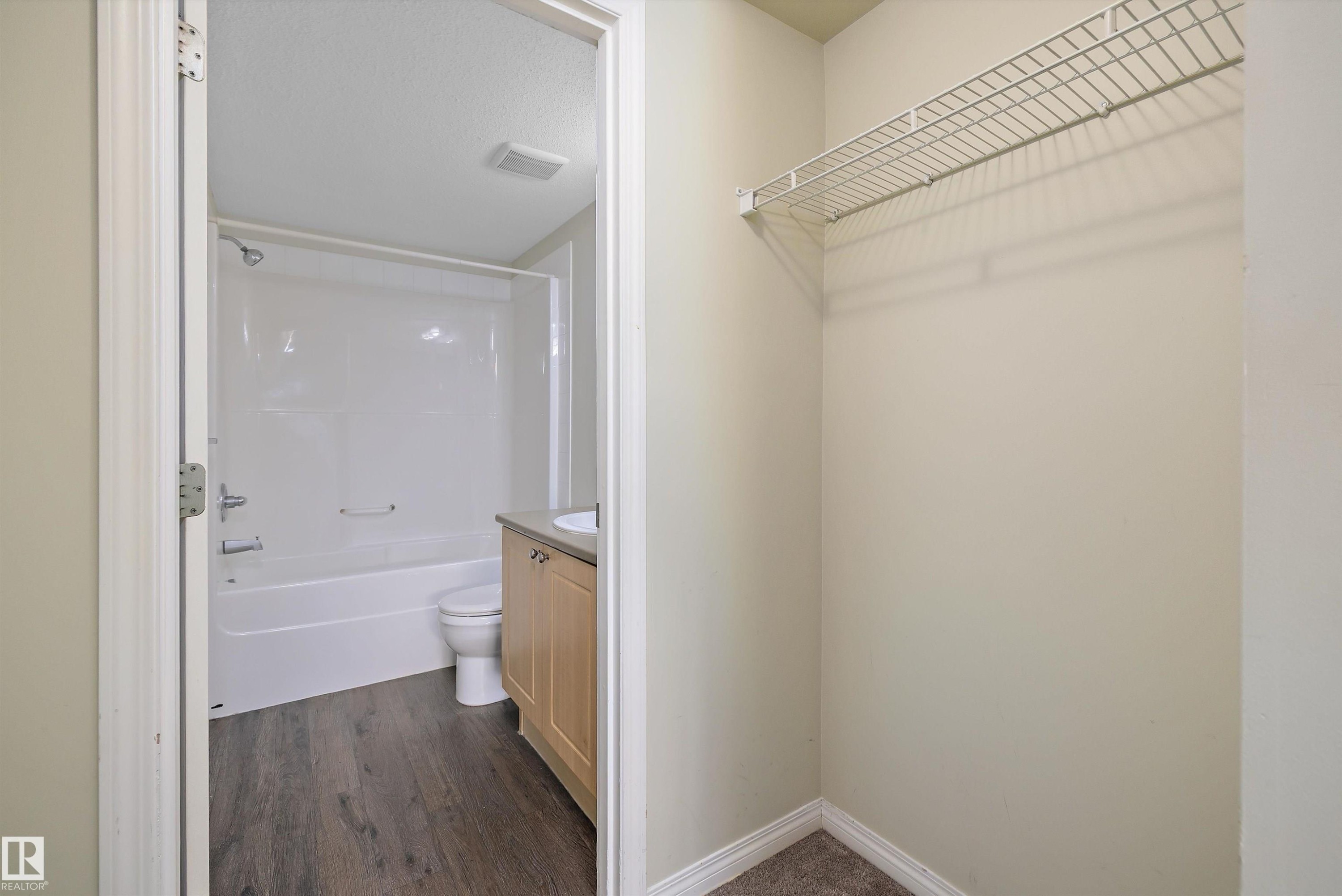 213 636 Mcallister Loop, Edmonton, AB - Indoor Photo Showing Bathroom
