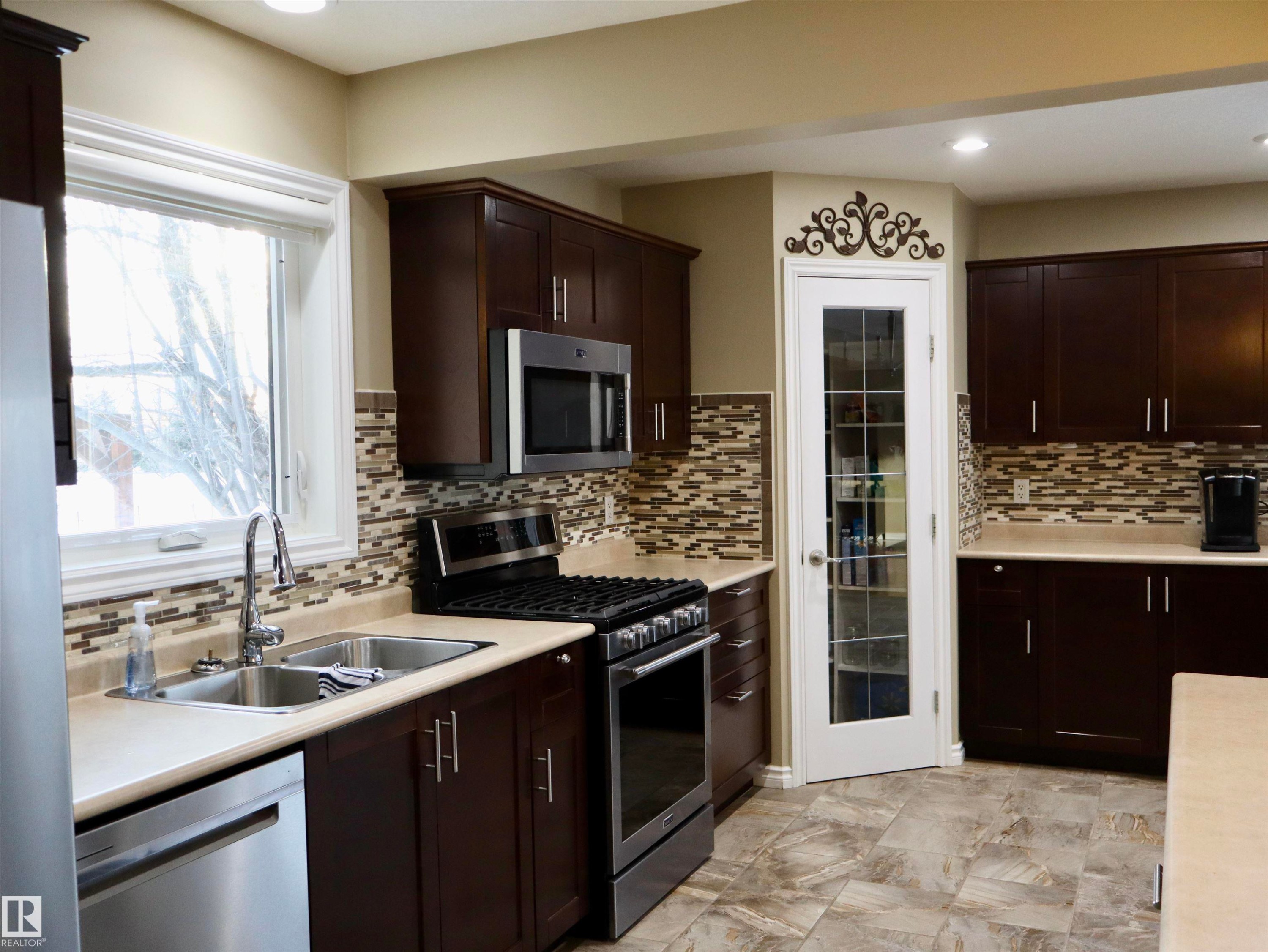 4526 Twp. Rd. 602A, Rural Barrhead County, AB - Indoor Photo Showing Kitchen With Double Sink