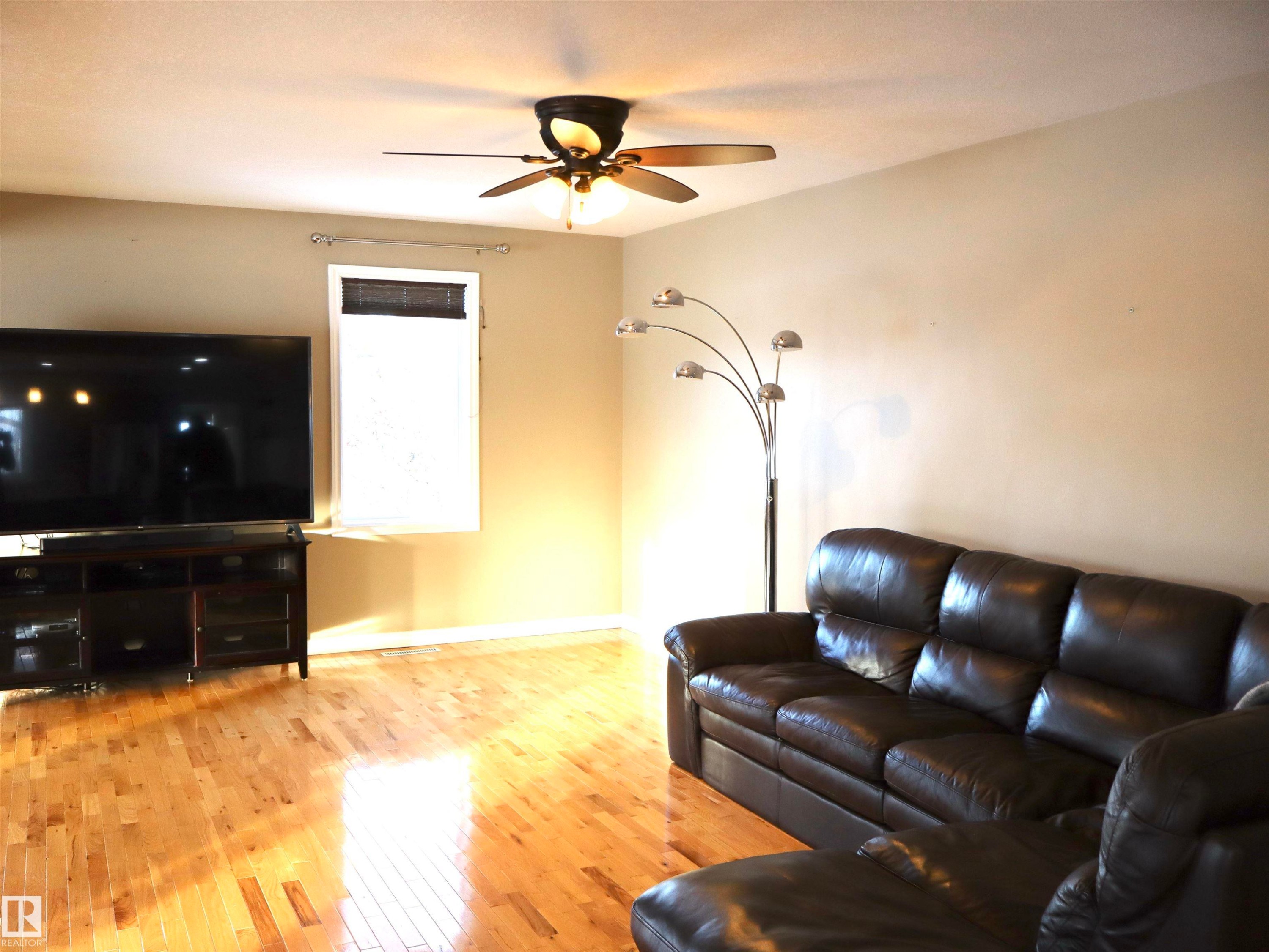4526 Twp. Rd. 602A, Rural Barrhead County, AB - Indoor Photo Showing Living Room