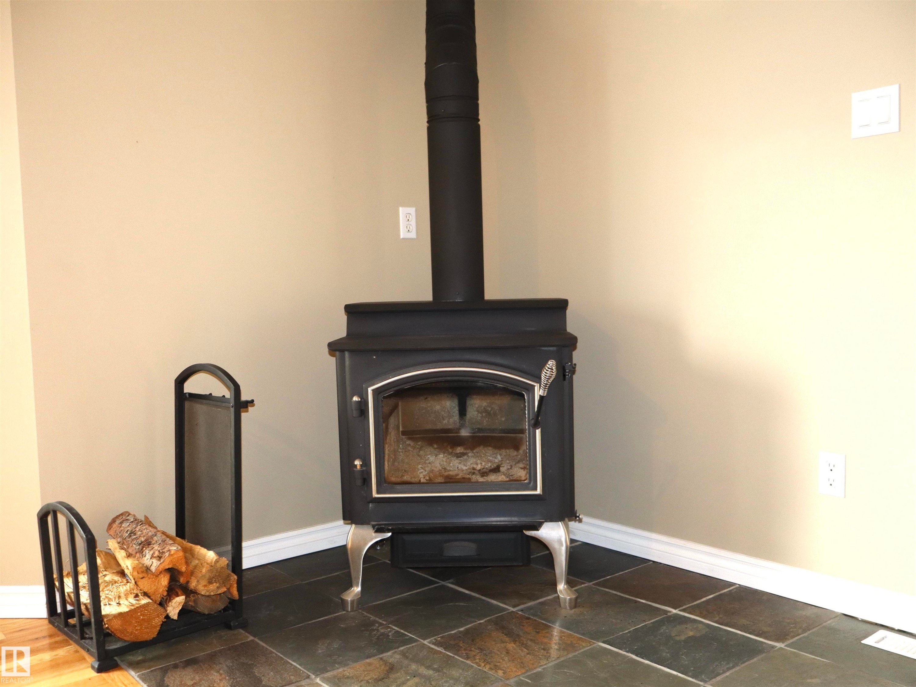 4526 Twp. Rd. 602A, Rural Barrhead County, AB - Indoor With Fireplace