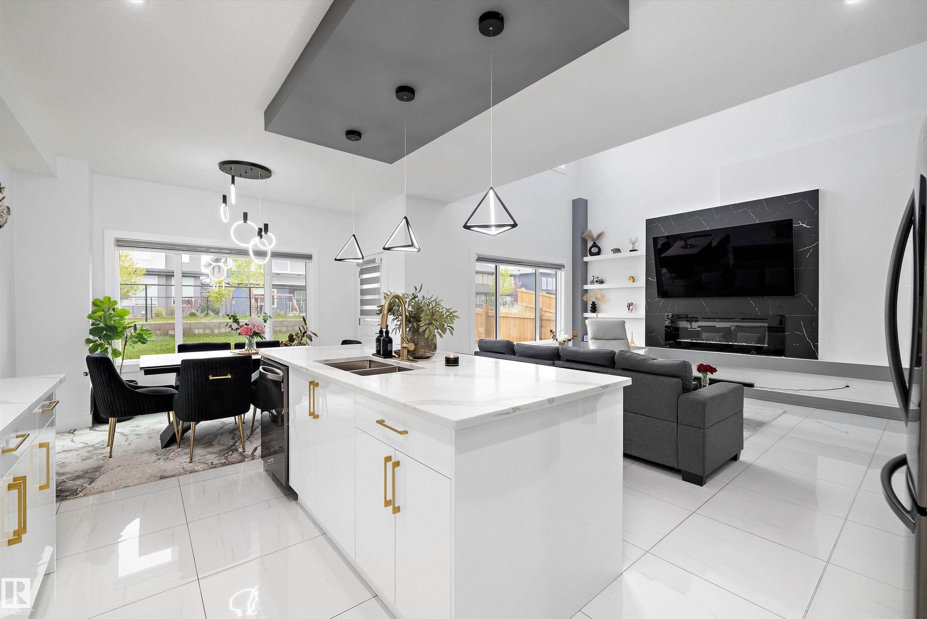 5343 Kimball Place, Edmonton, AB - Indoor