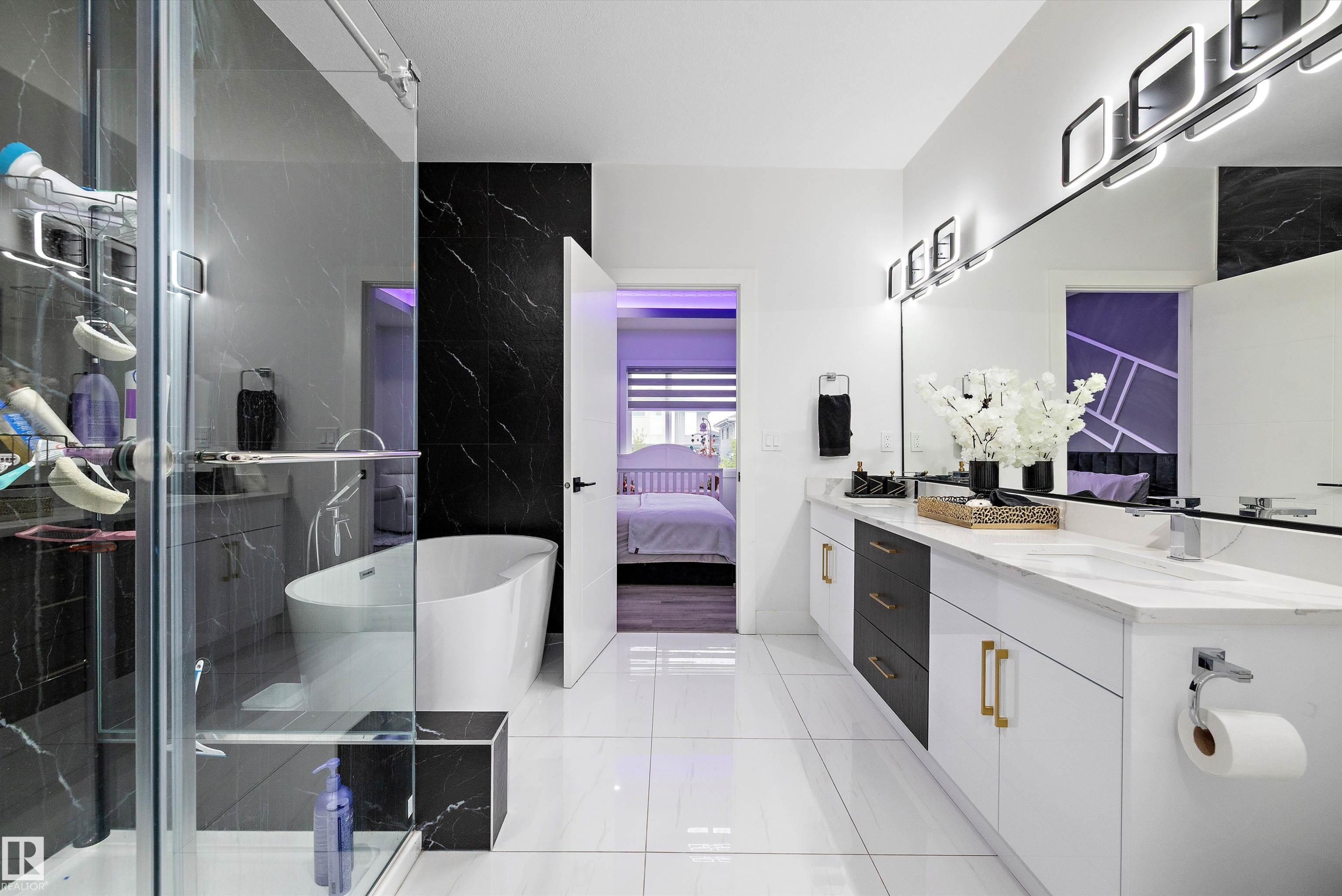 5343 Kimball Place, Edmonton, AB - Indoor Photo Showing Bathroom