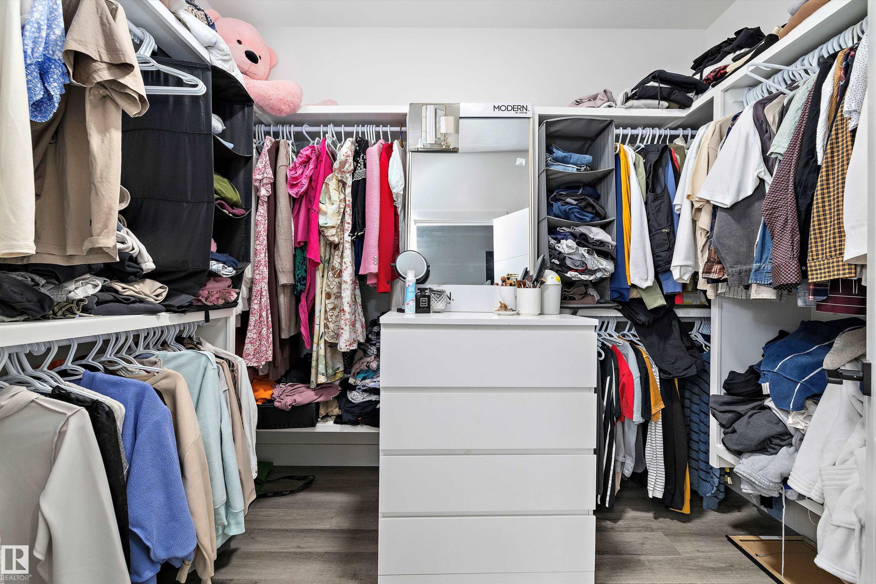 5343 Kimball Place, Edmonton, AB - Indoor With Storage