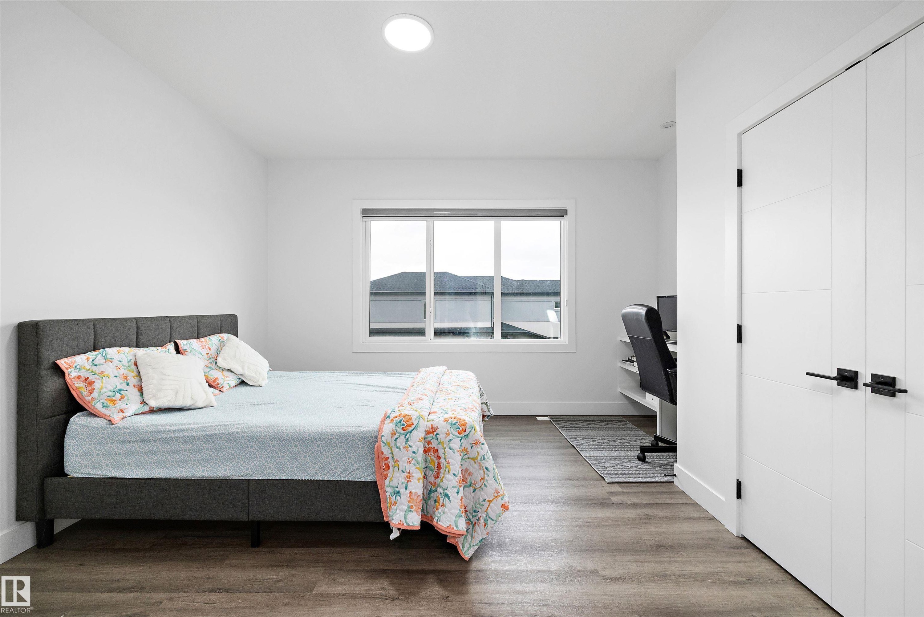 5343 Kimball Place, Edmonton, AB - Indoor Photo Showing Bedroom