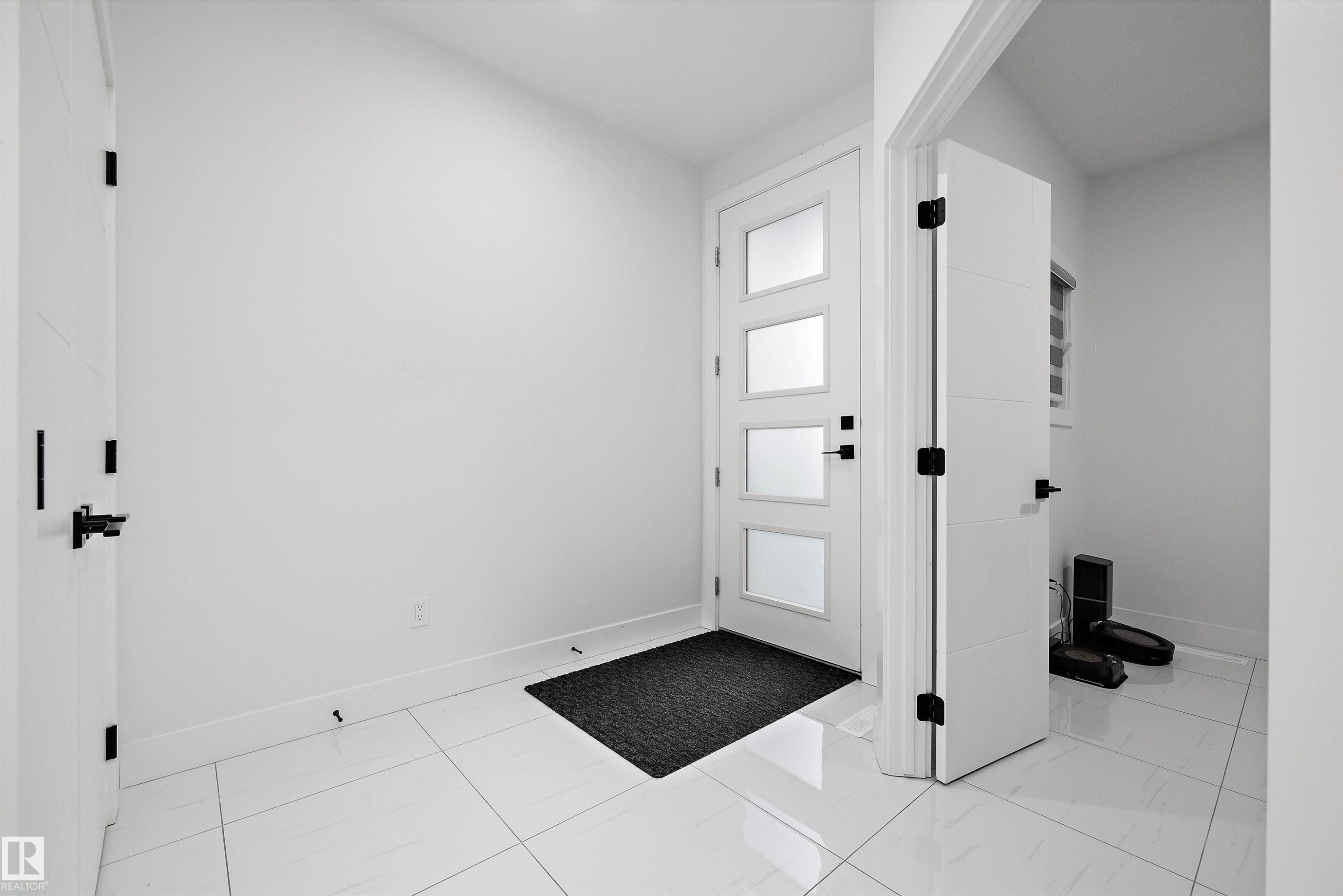 5343 Kimball Place, Edmonton, AB - Indoor Photo Showing Other Room