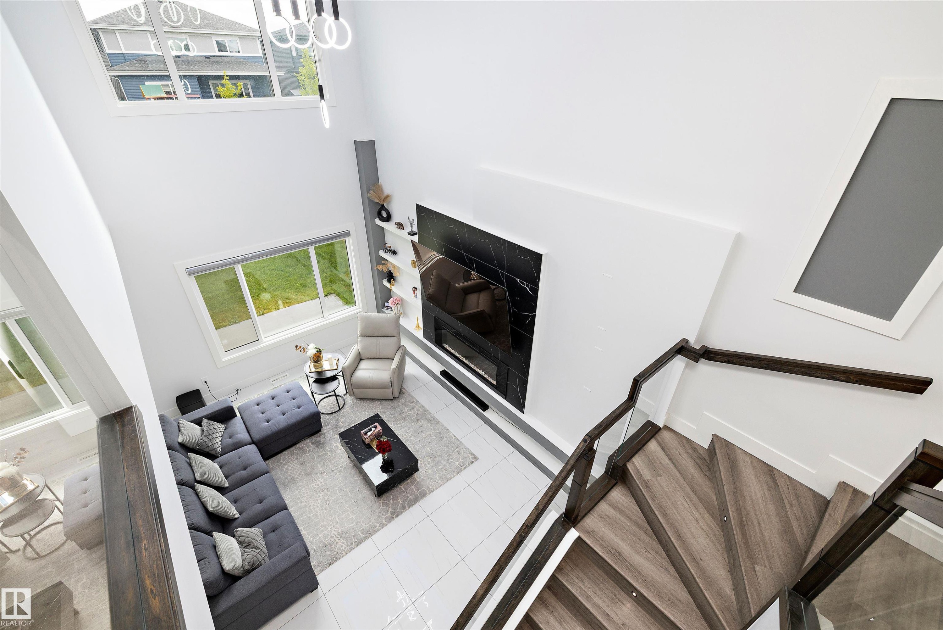 5343 Kimball Place, Edmonton, AB - Indoor With Fireplace