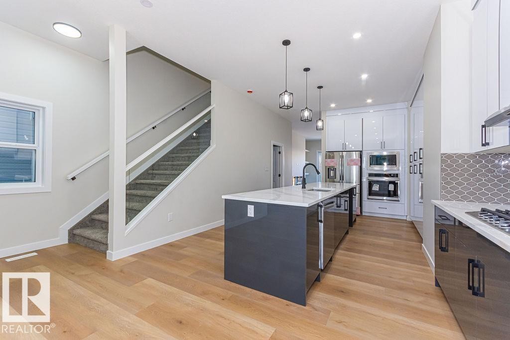 9814 155 Street, Edmonton, AB - Indoor Photo Showing Kitchen With Upgraded Kitchen