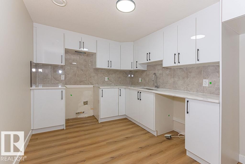 9814 155 Street, Edmonton, AB - Indoor Photo Showing Kitchen