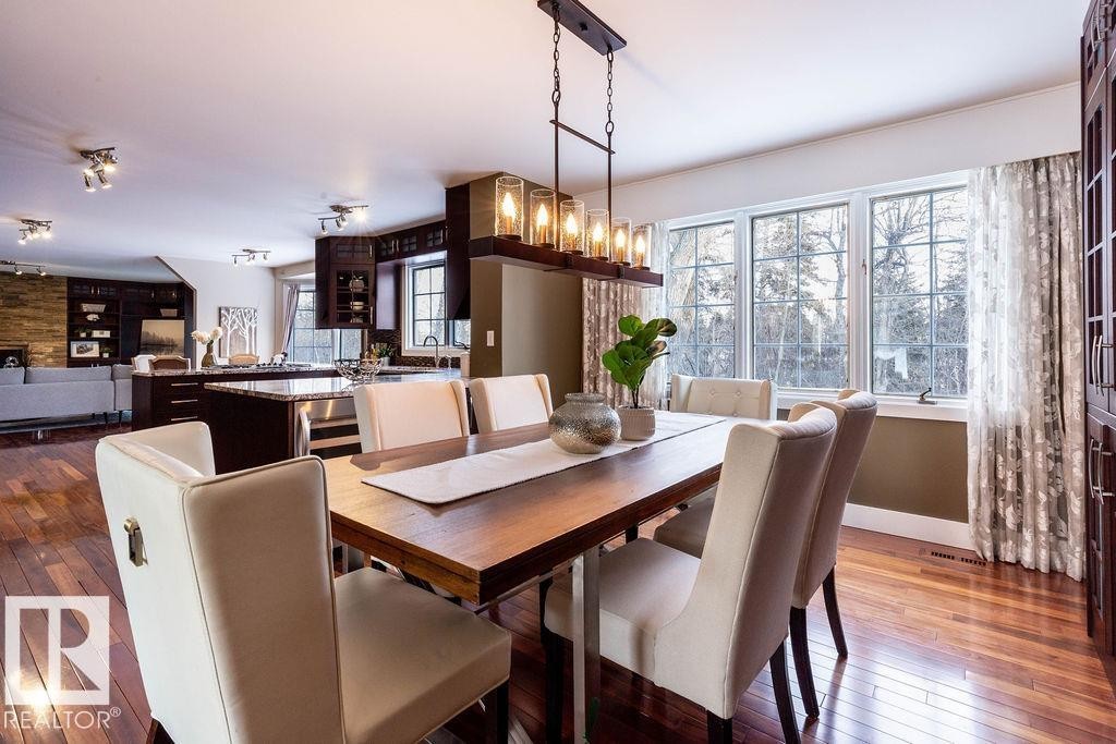 104 Quesnell Crescent, Edmonton, AB - Indoor Photo Showing Dining Room