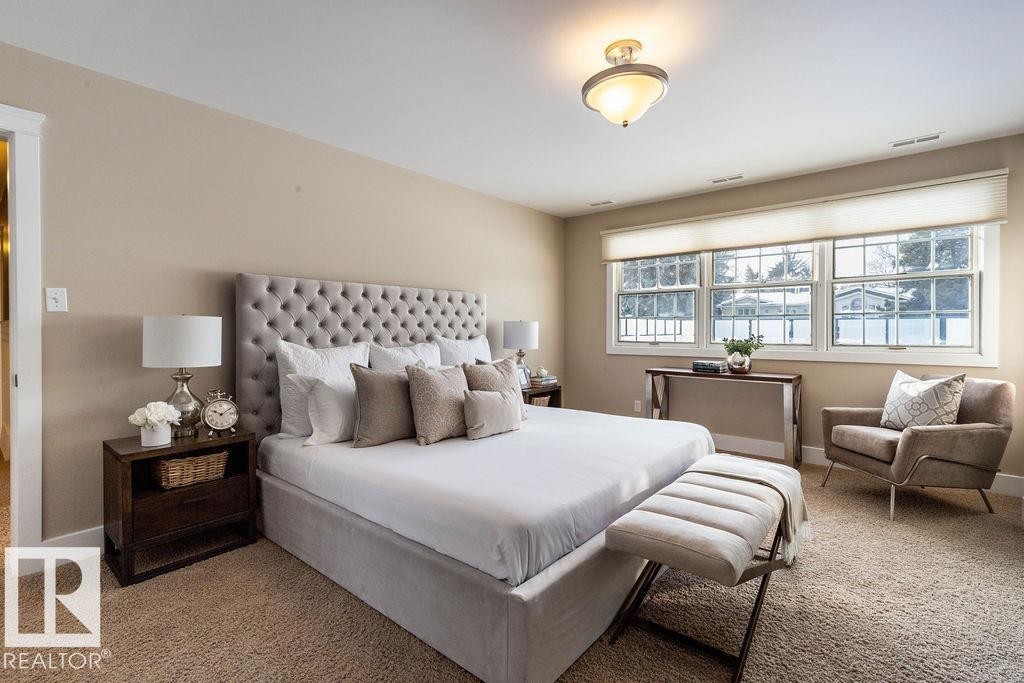 104 Quesnell Crescent, Edmonton, AB - Indoor Photo Showing Bedroom