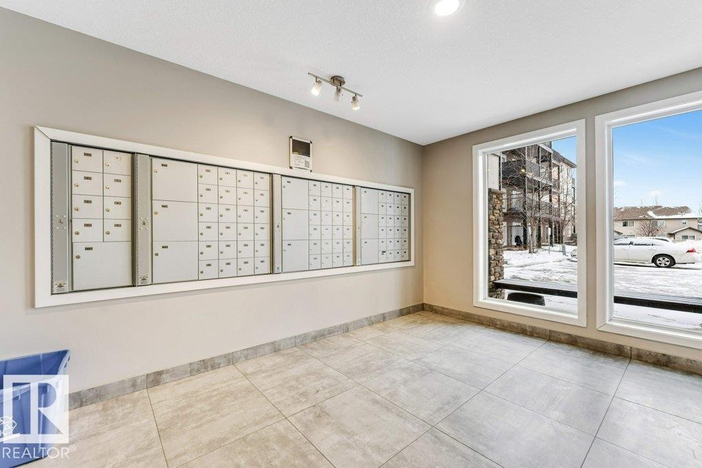 116 5404 7 Avenue Sw, Edmonton, AB - Indoor Photo Showing Other Room