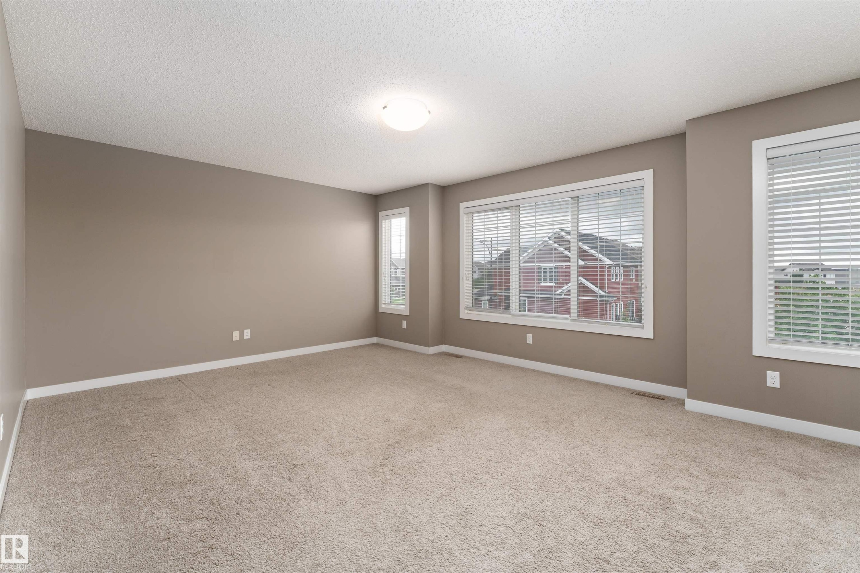 2211 Calhoun Link, Edmonton, AB - Indoor Photo Showing Other Room