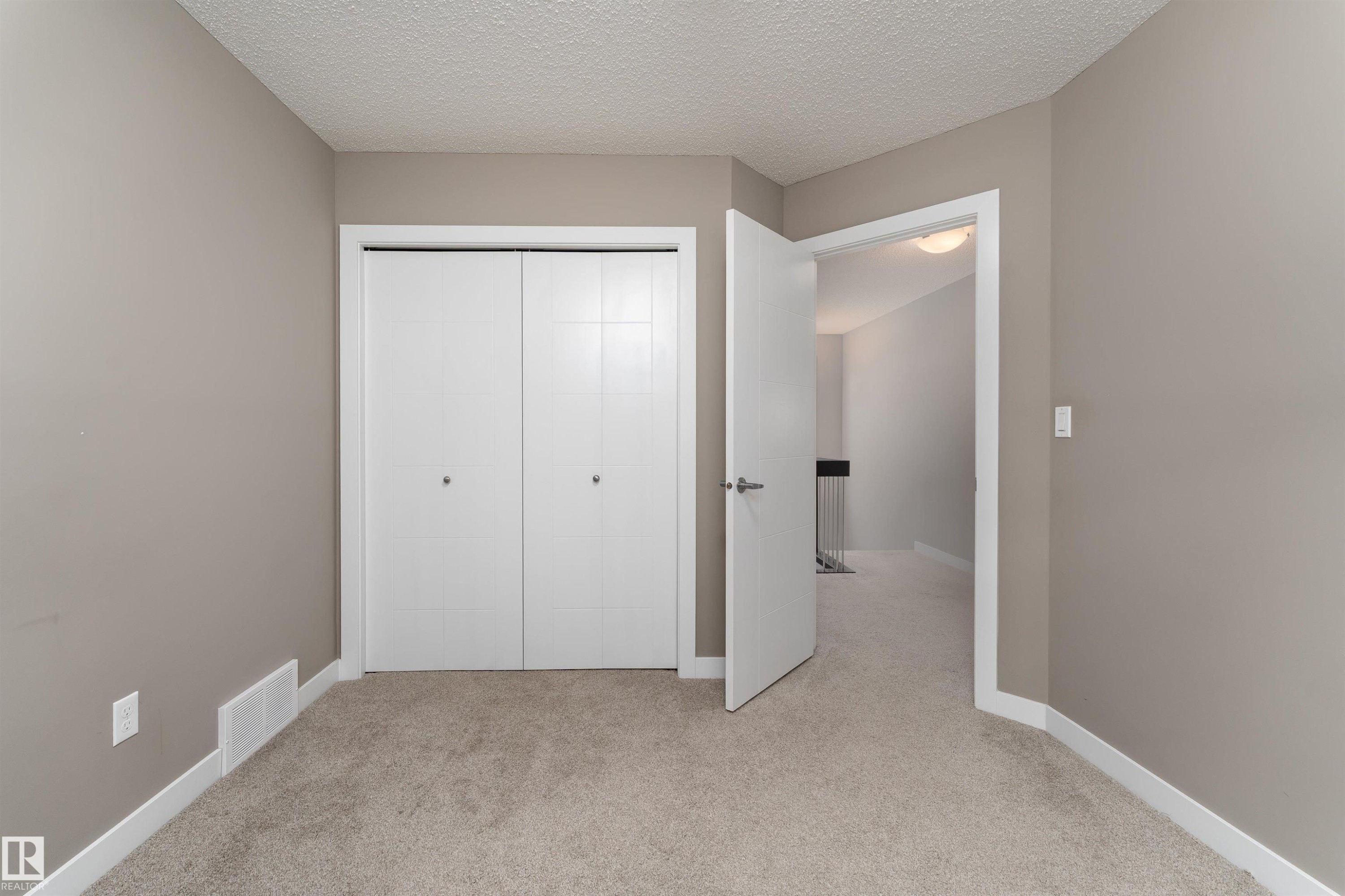 2211 Calhoun Link, Edmonton, AB - Indoor Photo Showing Other Room