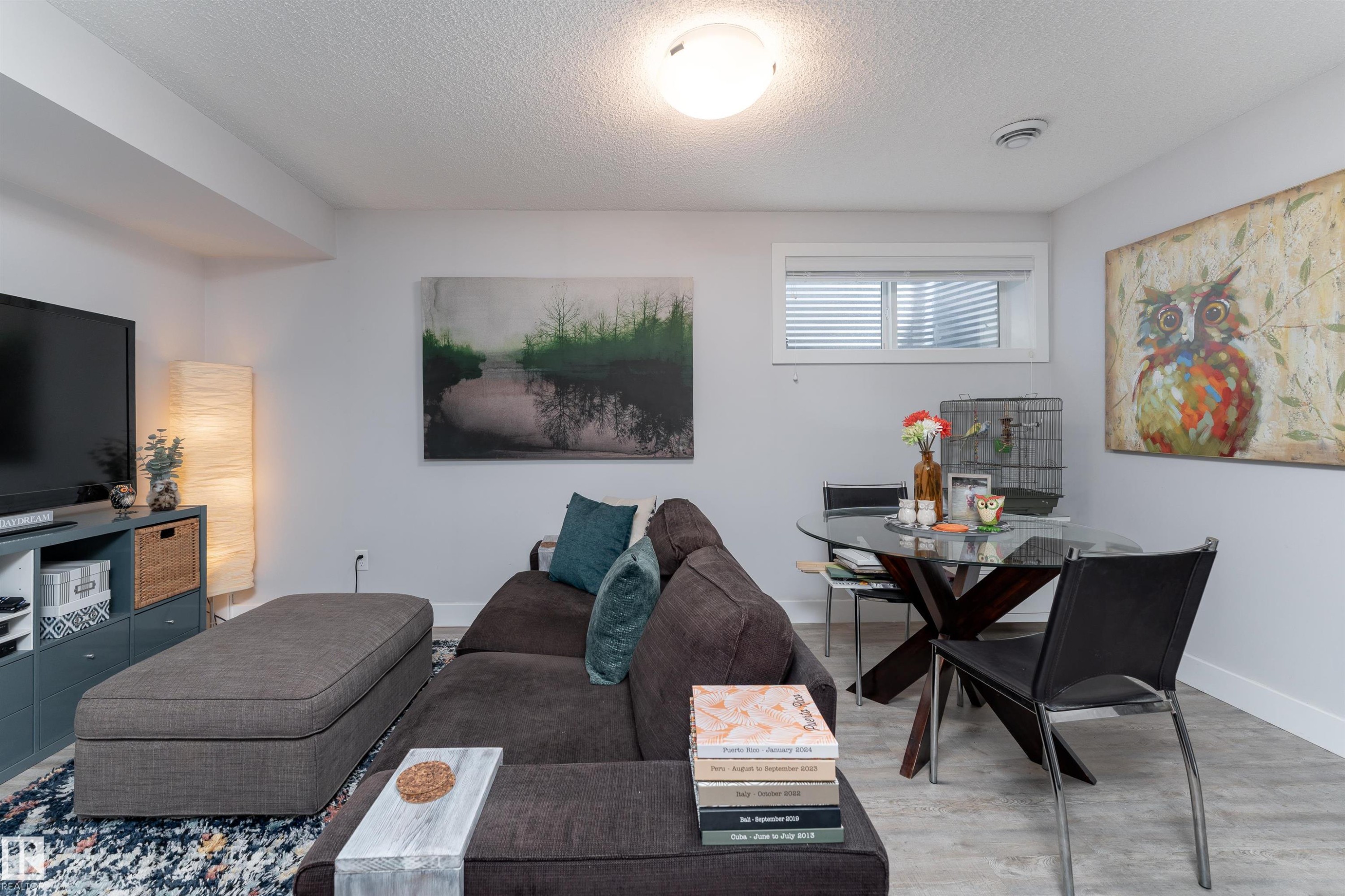 2211 Calhoun Link, Edmonton, AB - Indoor Photo Showing Living Room