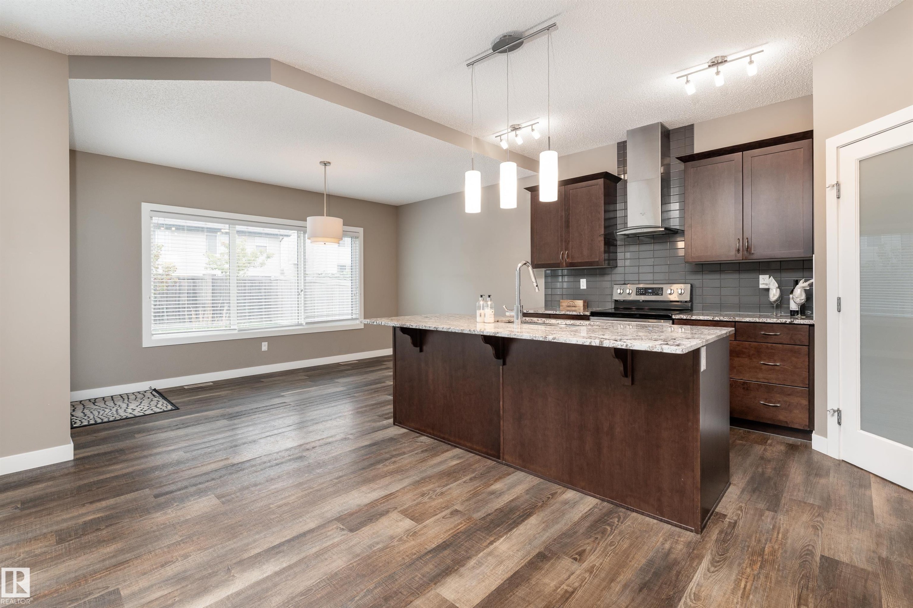 2211 Calhoun Link, Edmonton, AB - Indoor Photo Showing Kitchen With Upgraded Kitchen