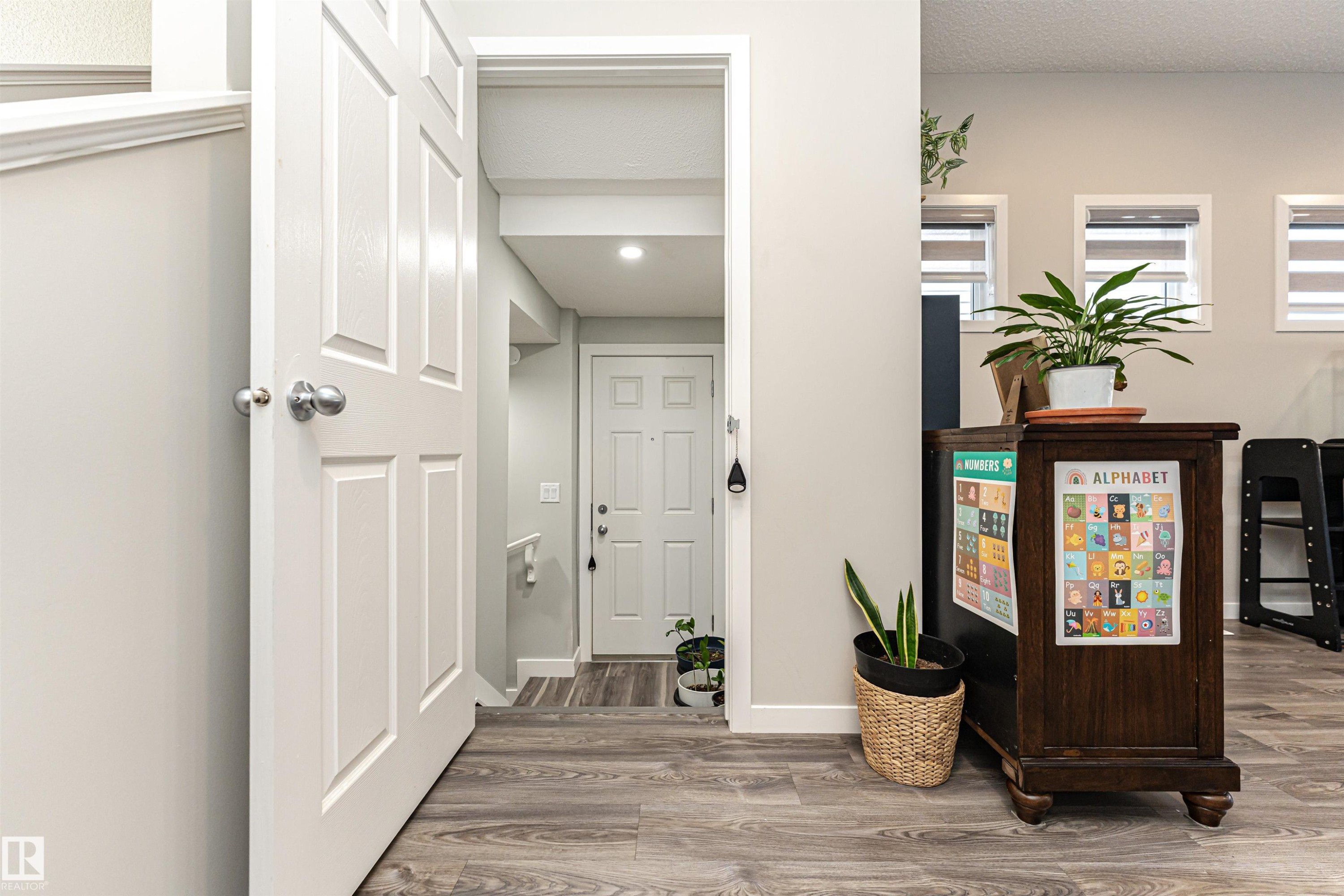 9612 Colak Link, Edmonton, AB - Indoor Photo Showing Other Room