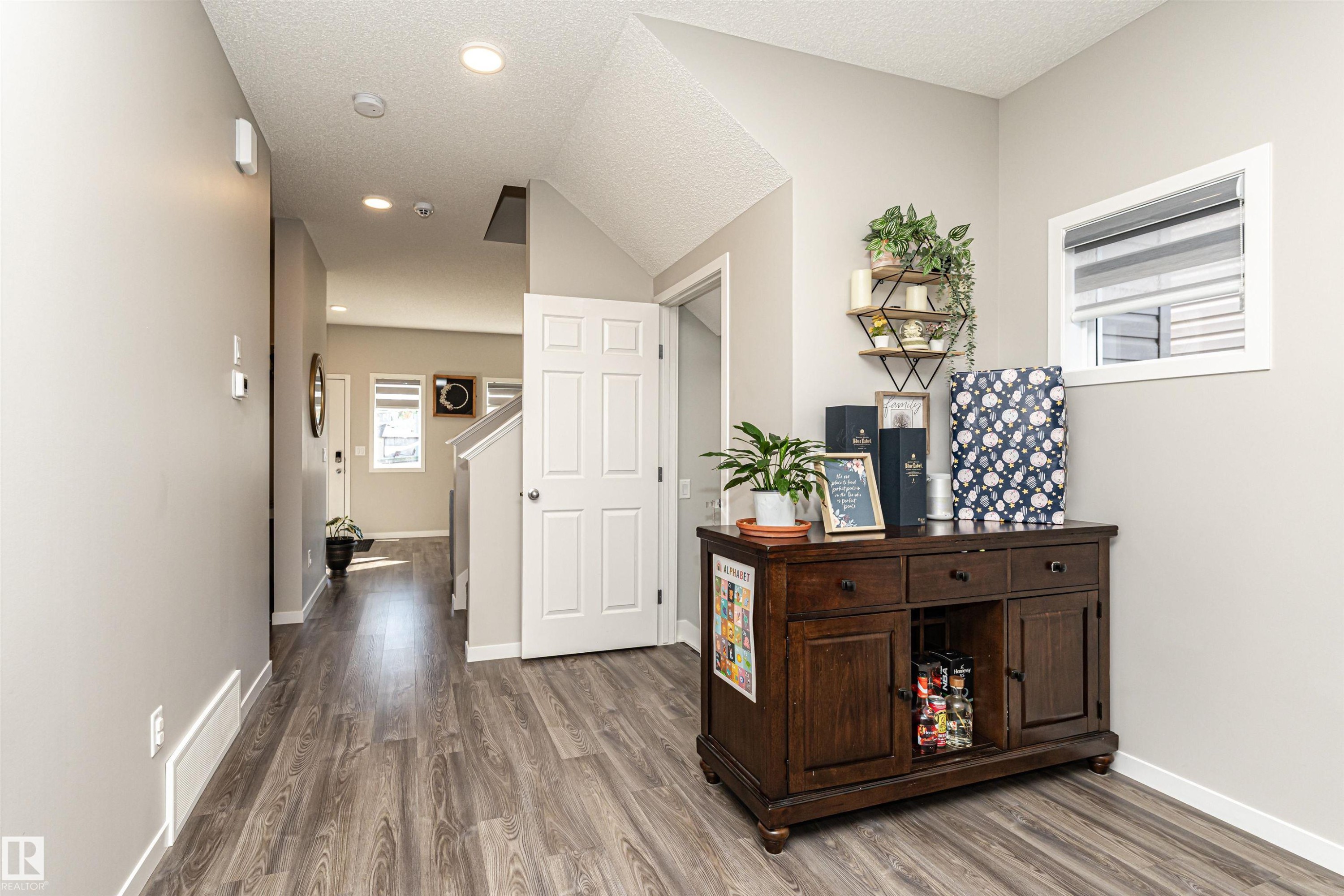 9612 Colak Link, Edmonton, AB - Indoor Photo Showing Other Room