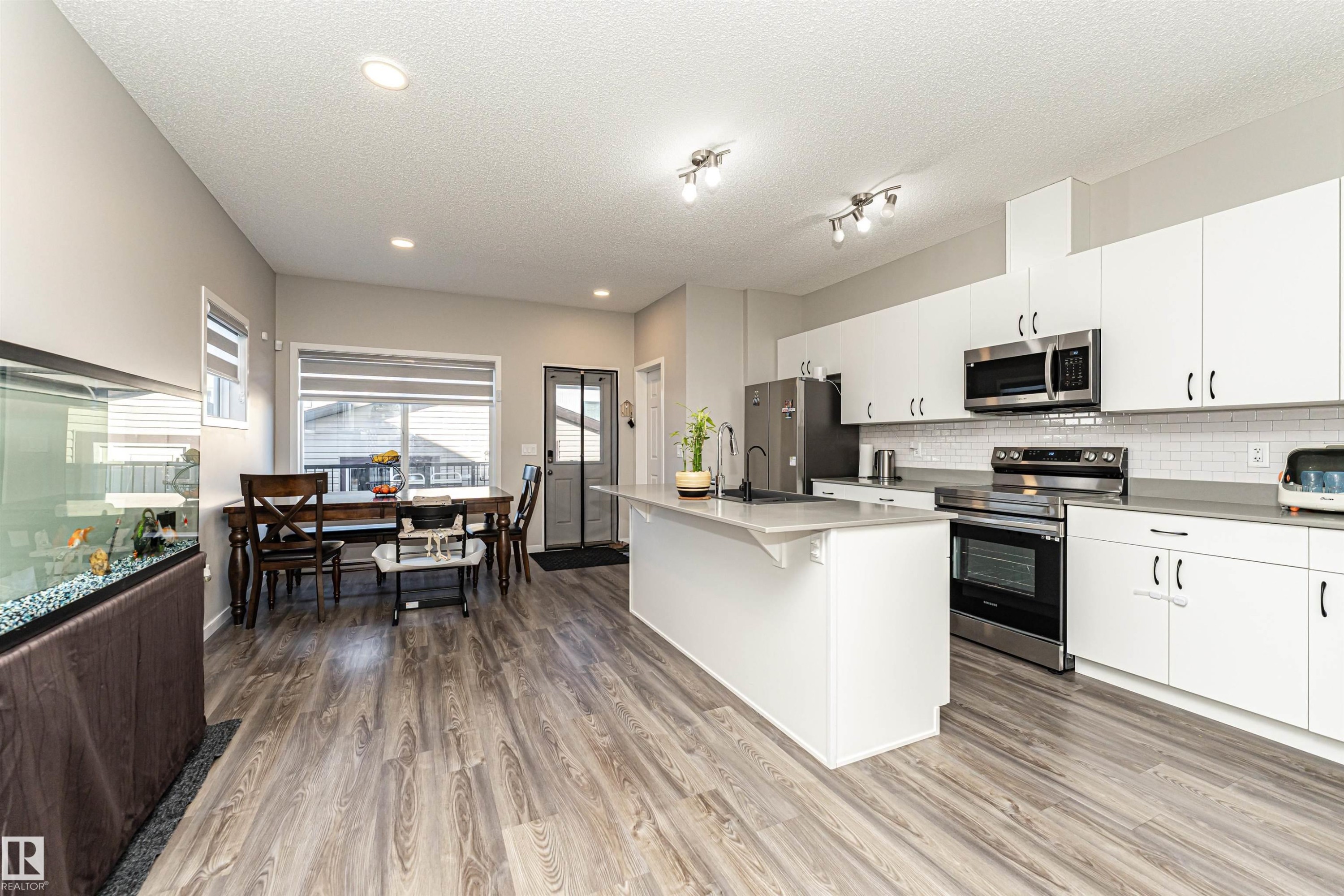 9612 Colak Link, Edmonton, AB - Indoor Photo Showing Kitchen With Stainless Steel Kitchen With Upgraded Kitchen