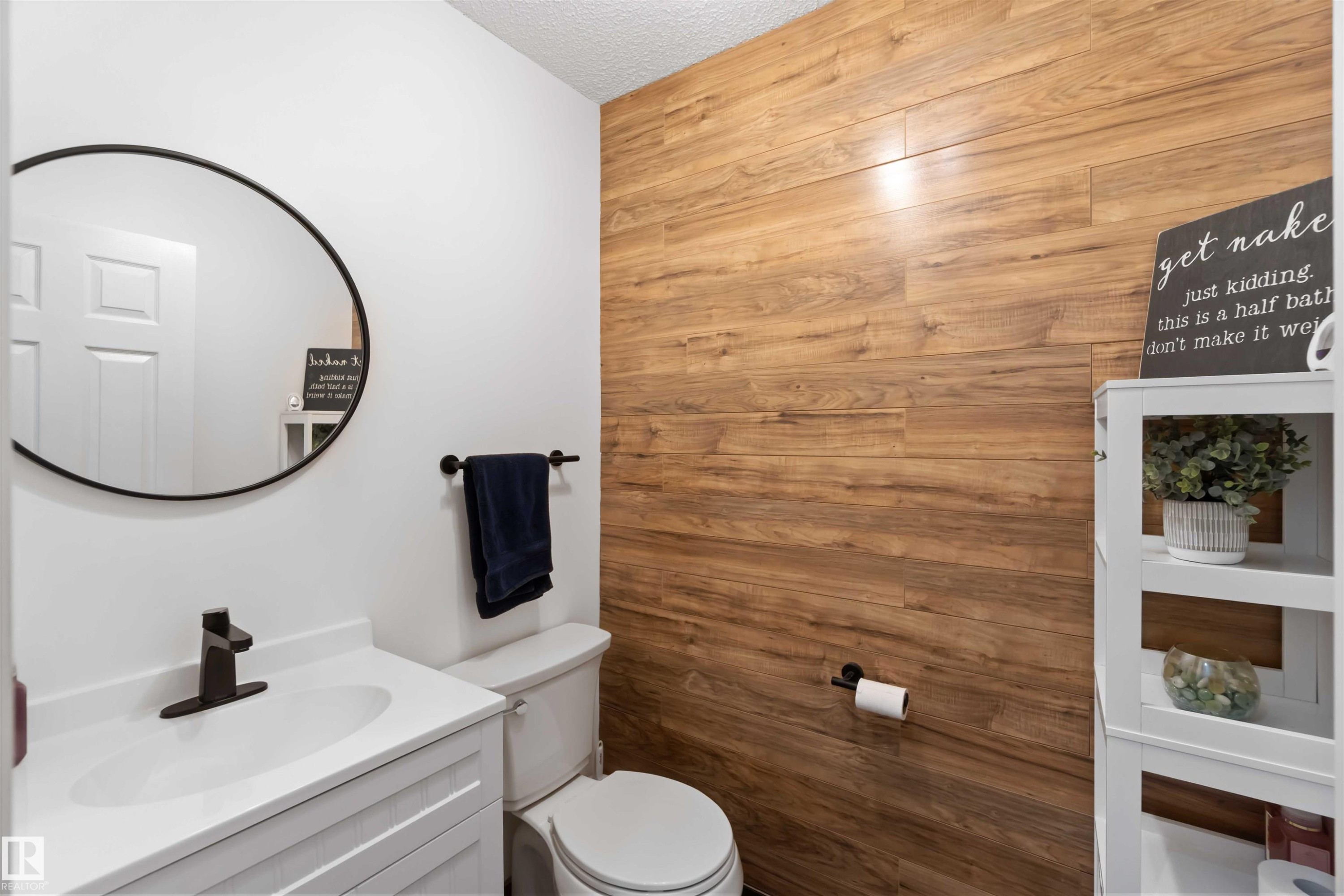 501 Lakeside Drive, Rural Parkland County, AB - Indoor Photo Showing Bathroom