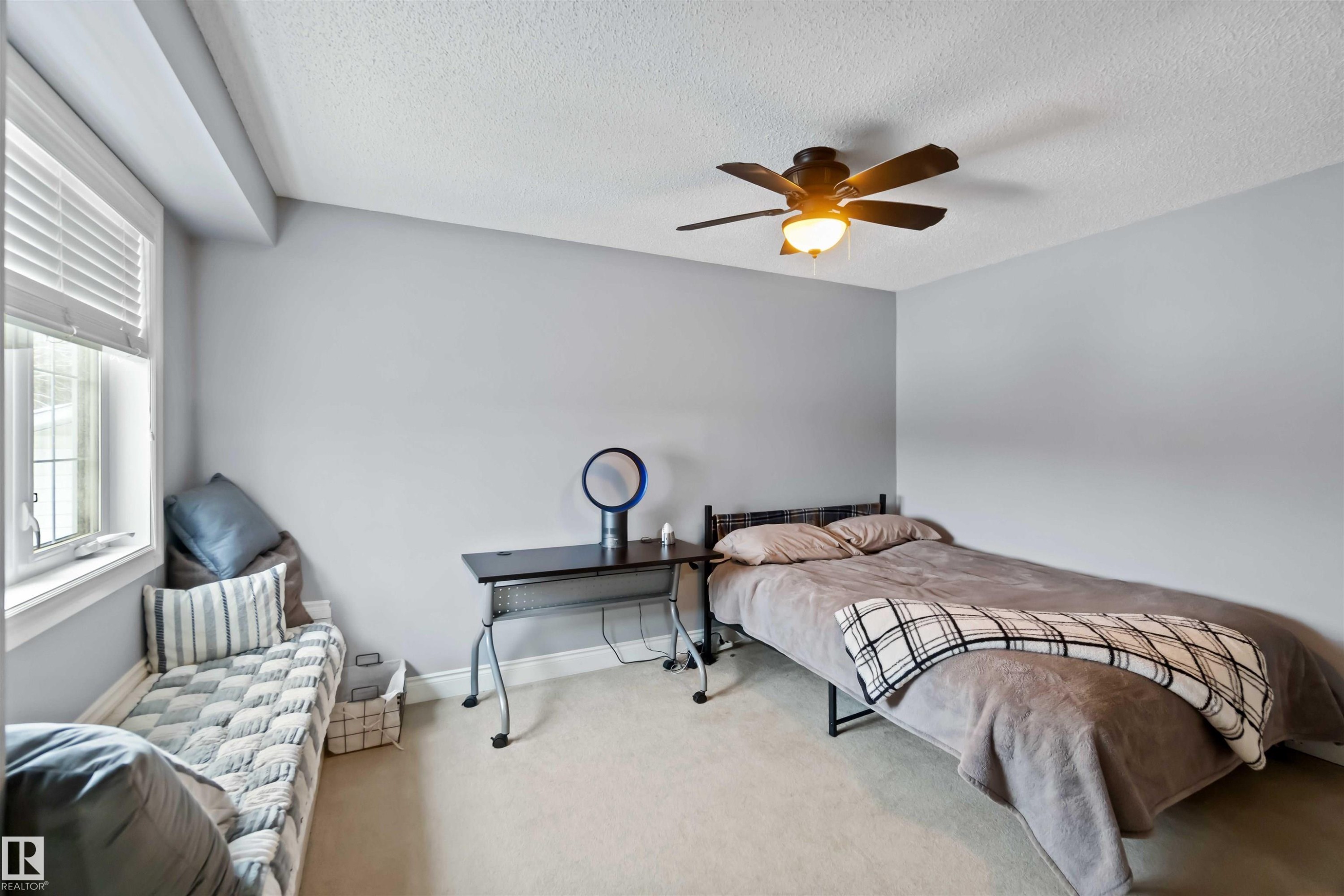 501 Lakeside Drive, Rural Parkland County, AB - Indoor Photo Showing Bedroom