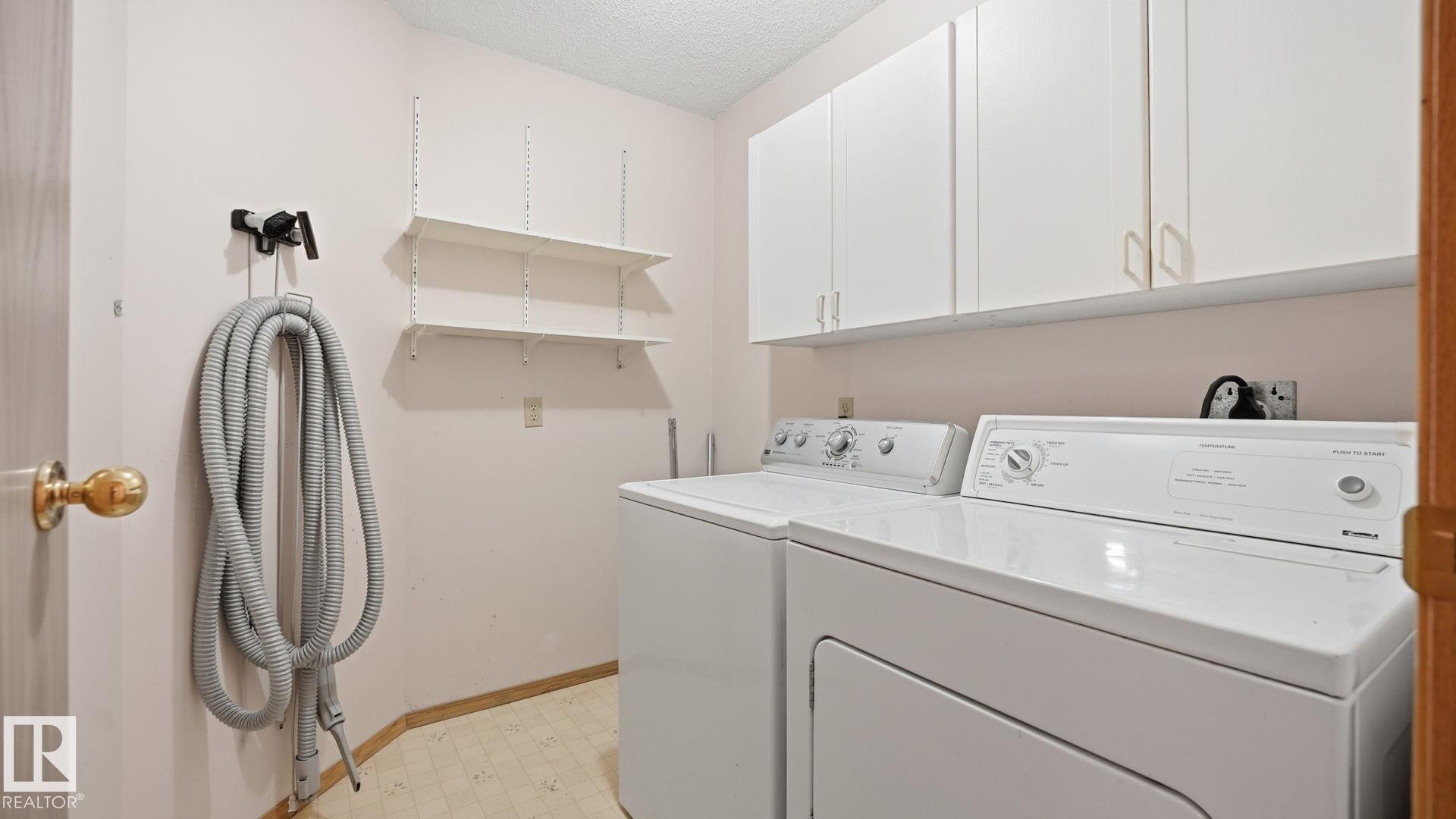 Edmonton, AB - Indoor Photo Showing Laundry Room