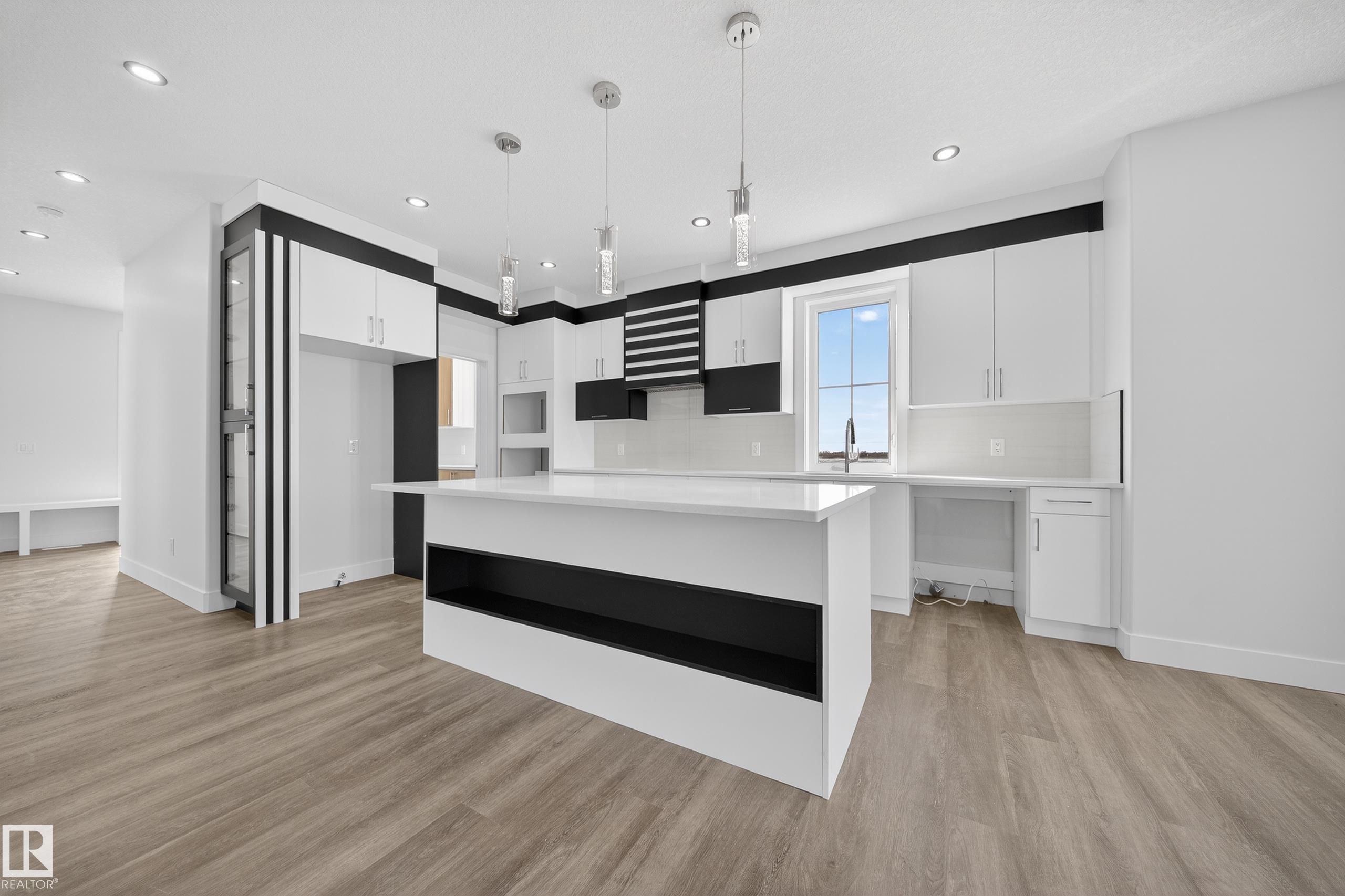 464 Crystal Creek Link, Leduc, AB - Indoor Photo Showing Kitchen