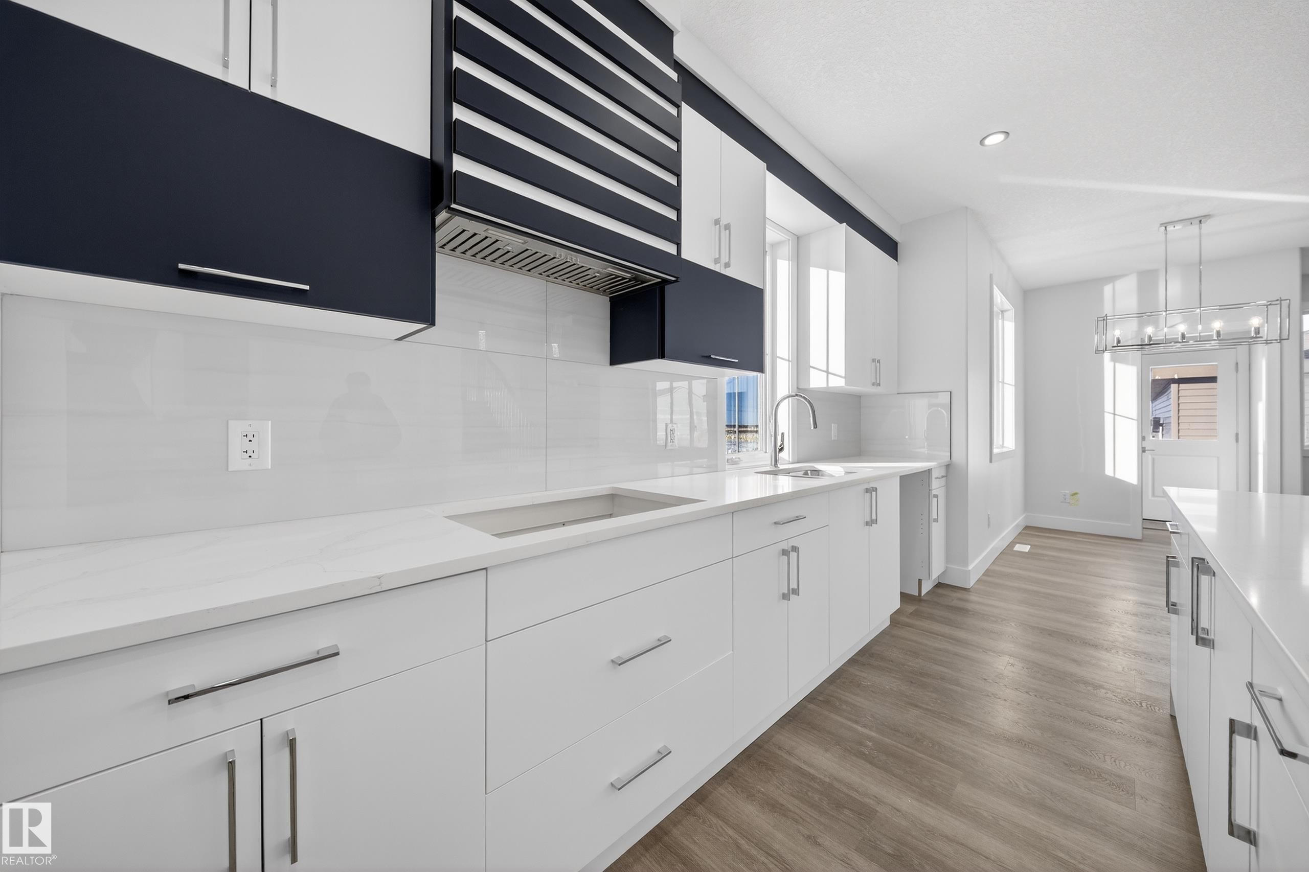 464 Crystal Creek Link, Leduc, AB - Indoor Photo Showing Kitchen