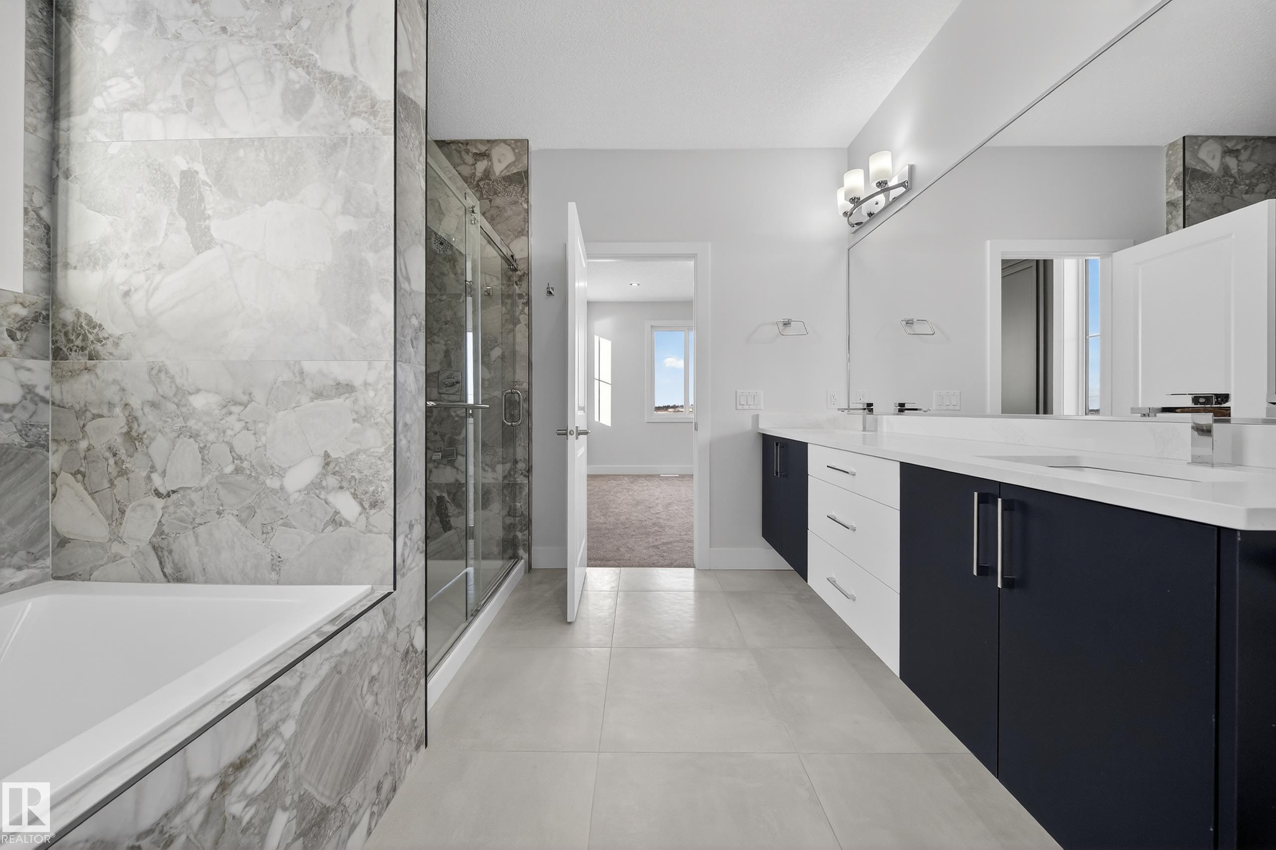 464 Crystal Creek Link, Leduc, AB - Indoor Photo Showing Bathroom